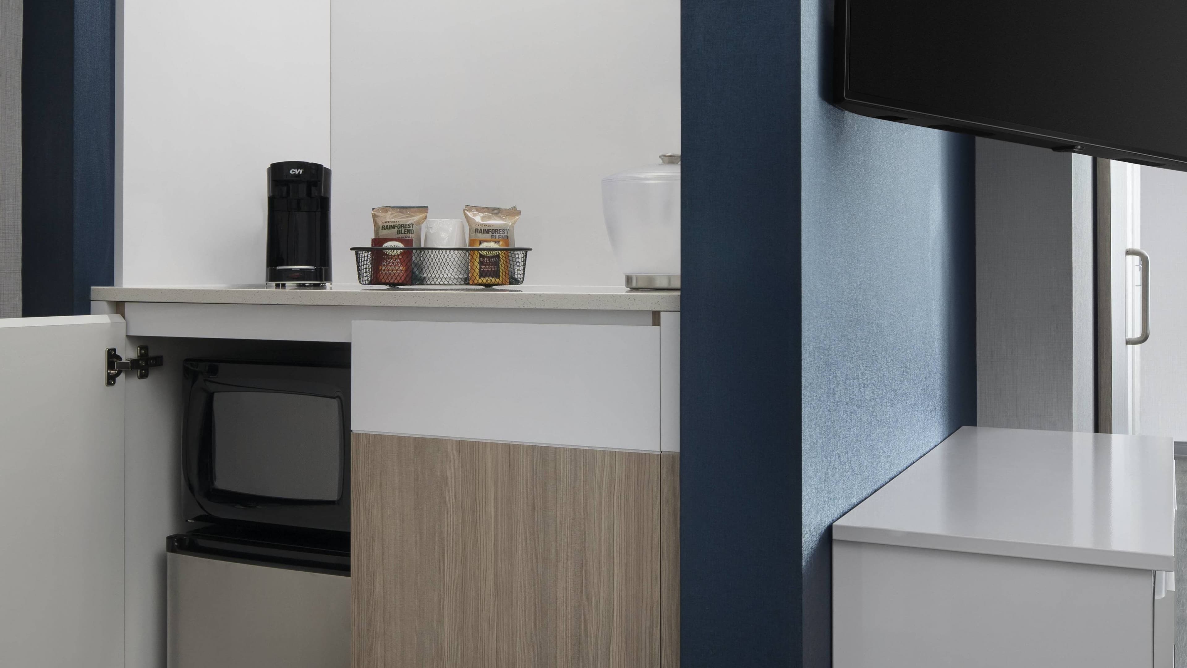 King Guest Suite - Image 4