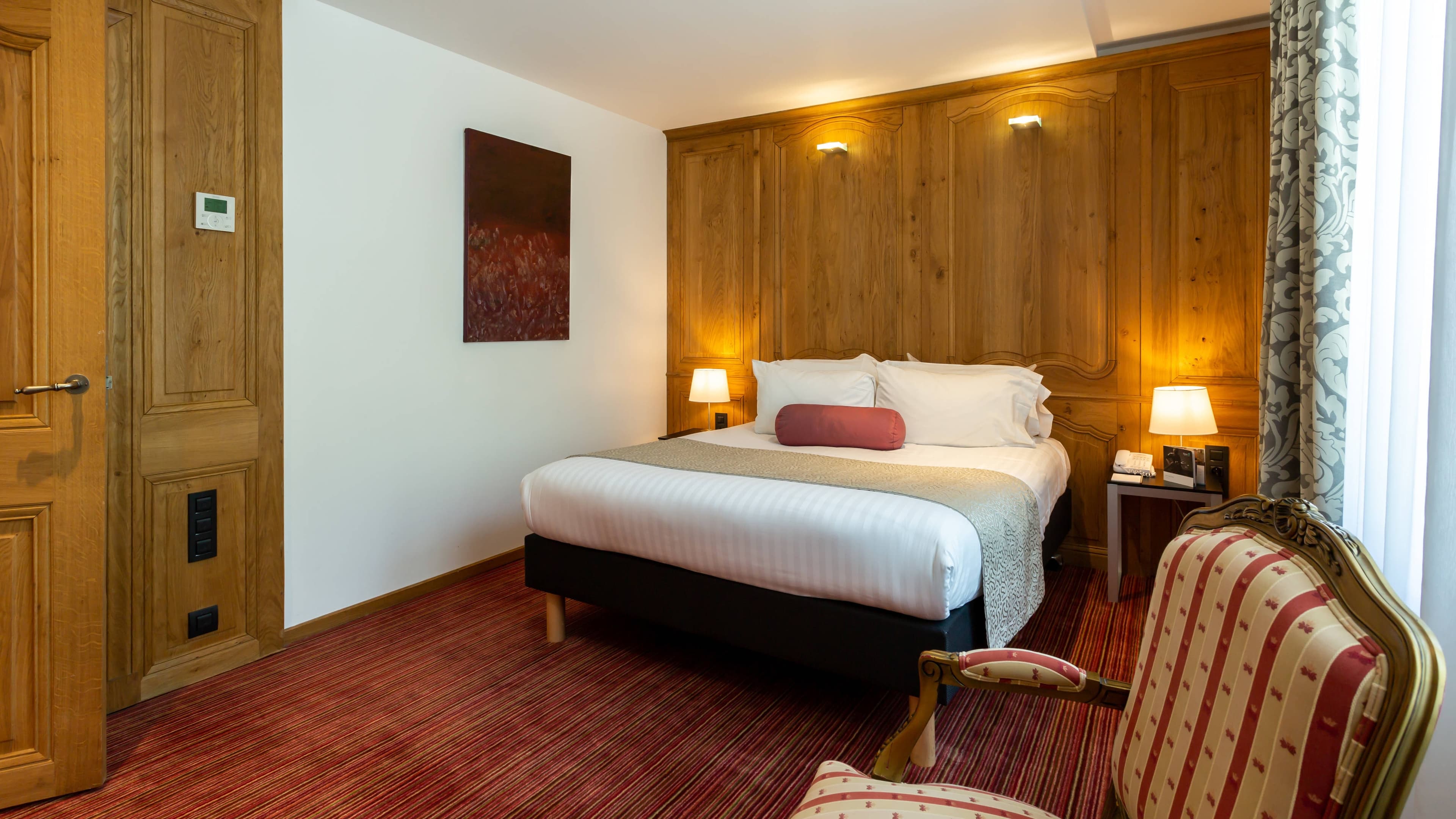 Standard Queen - Image 1