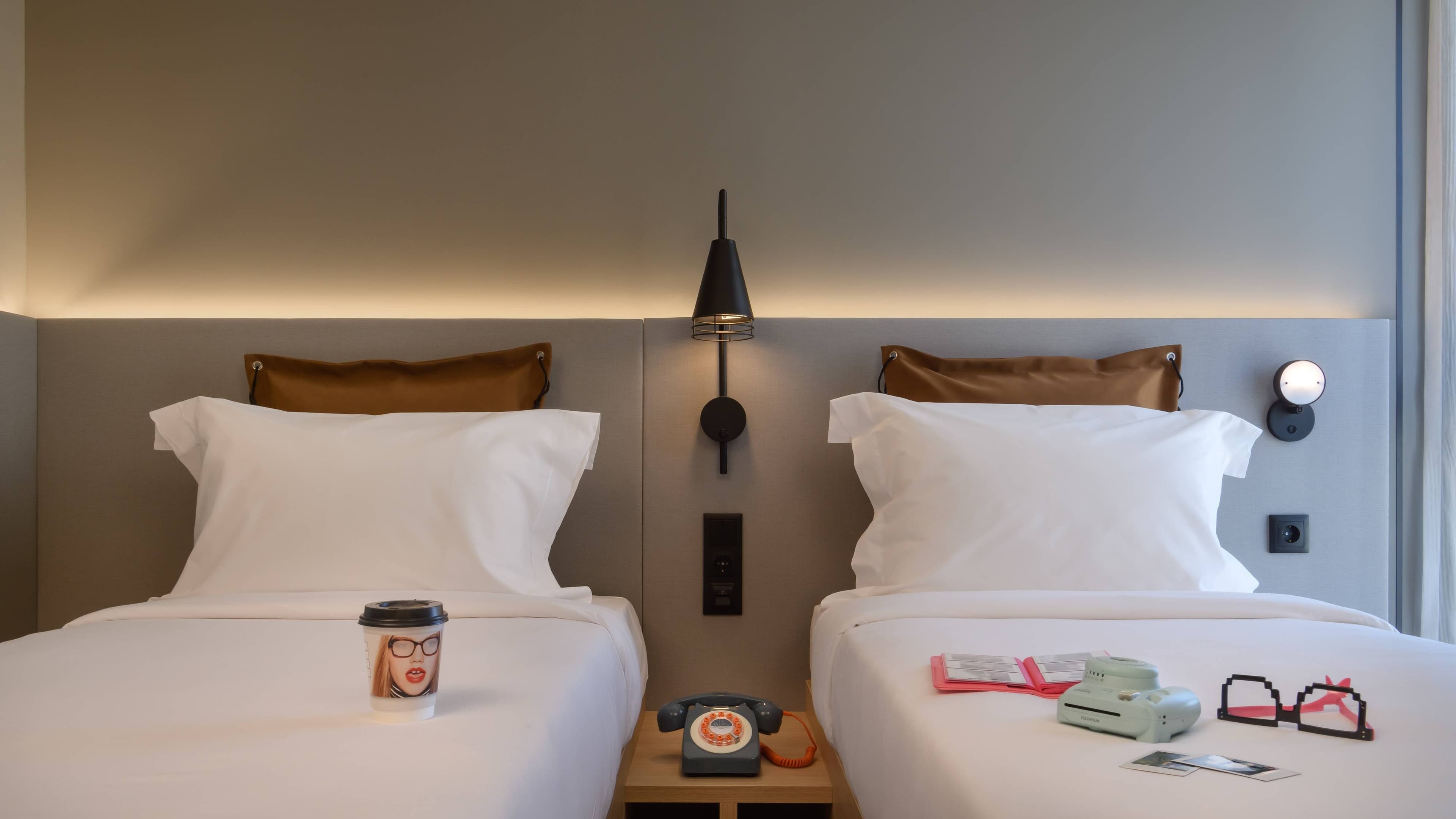 Moxy Sleeper - Image 1