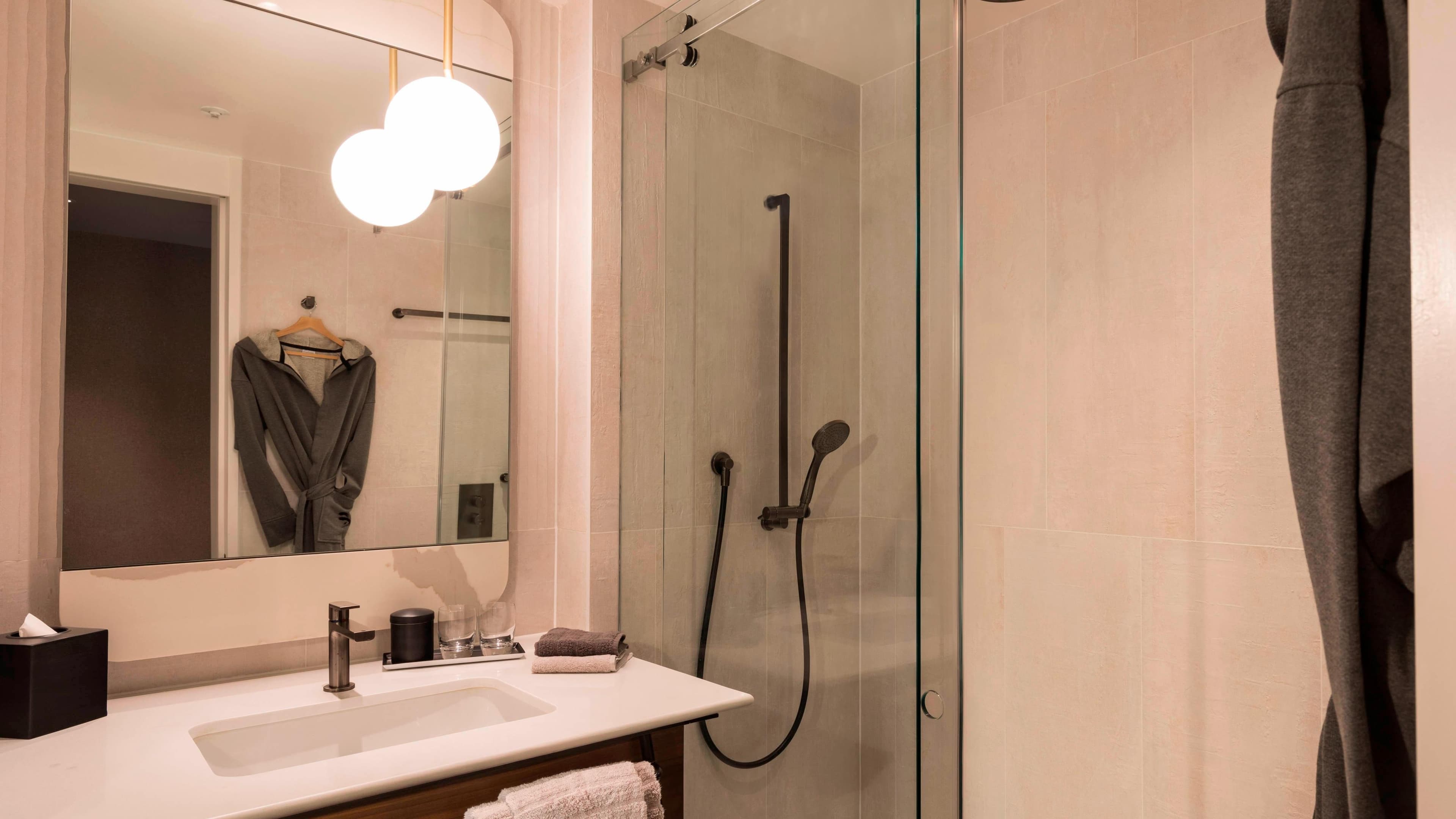 Modest Collection - Image 5