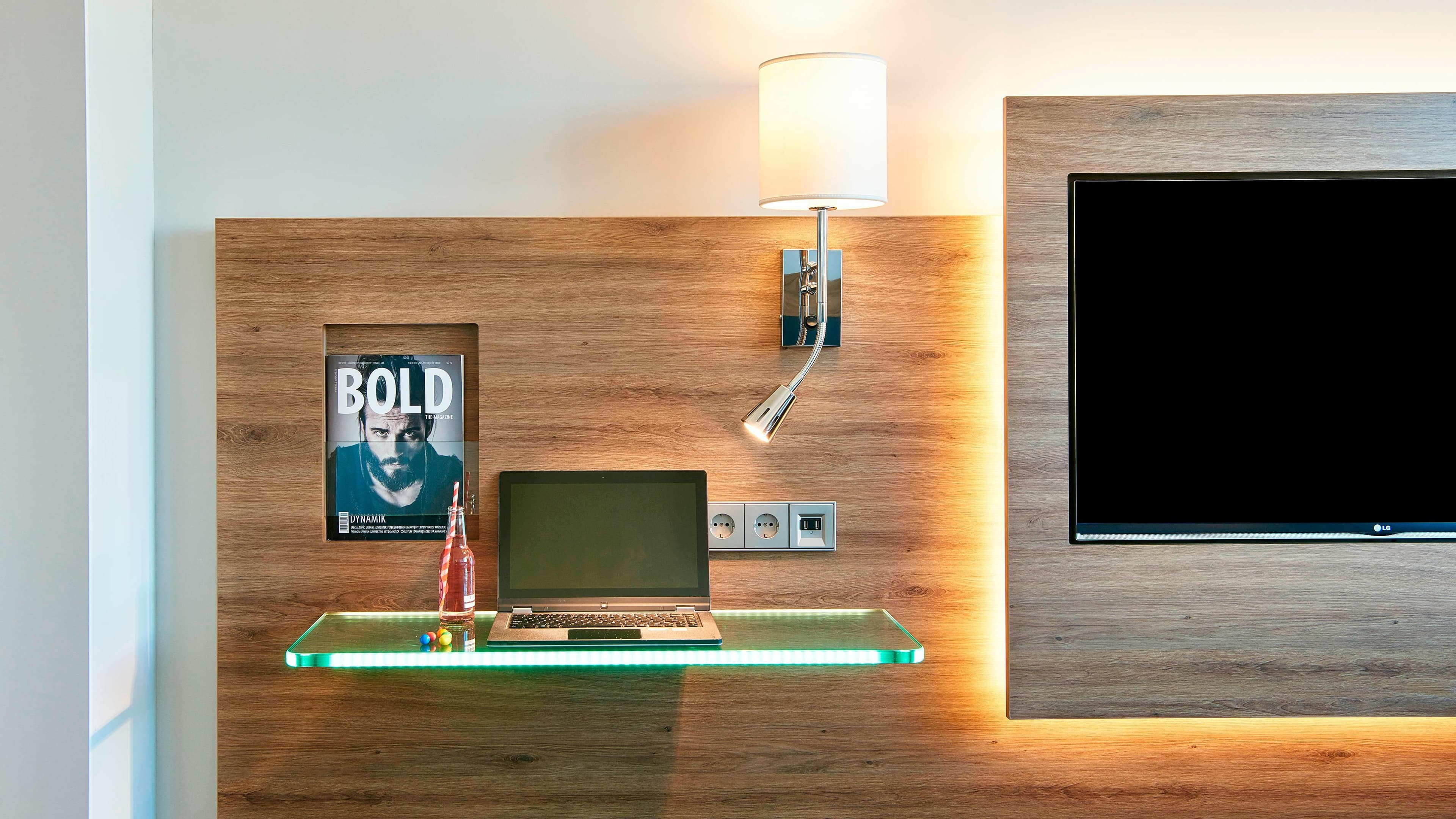 Moxy Queen Sleeper - Image 7