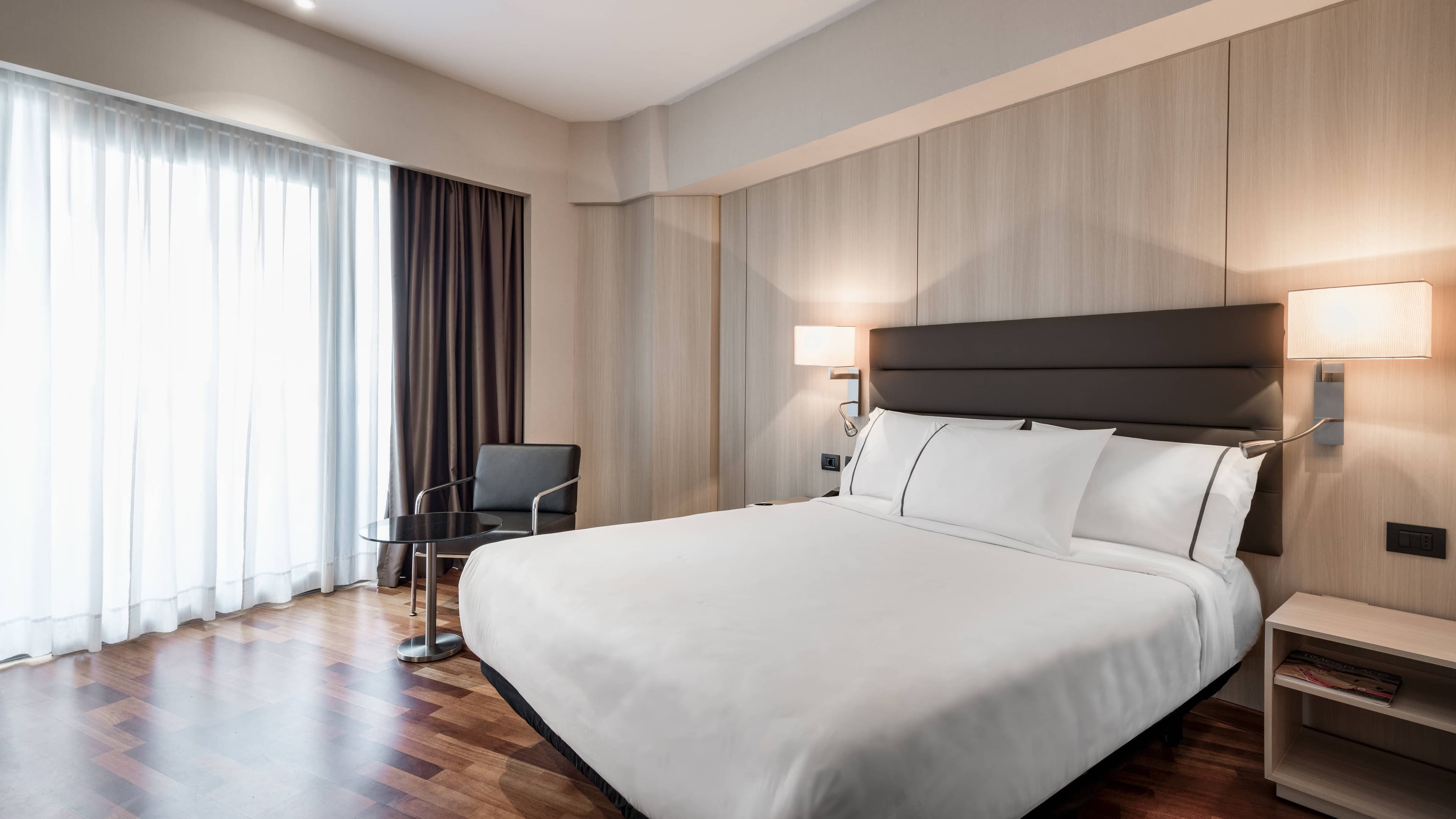 Standard King - Image 2