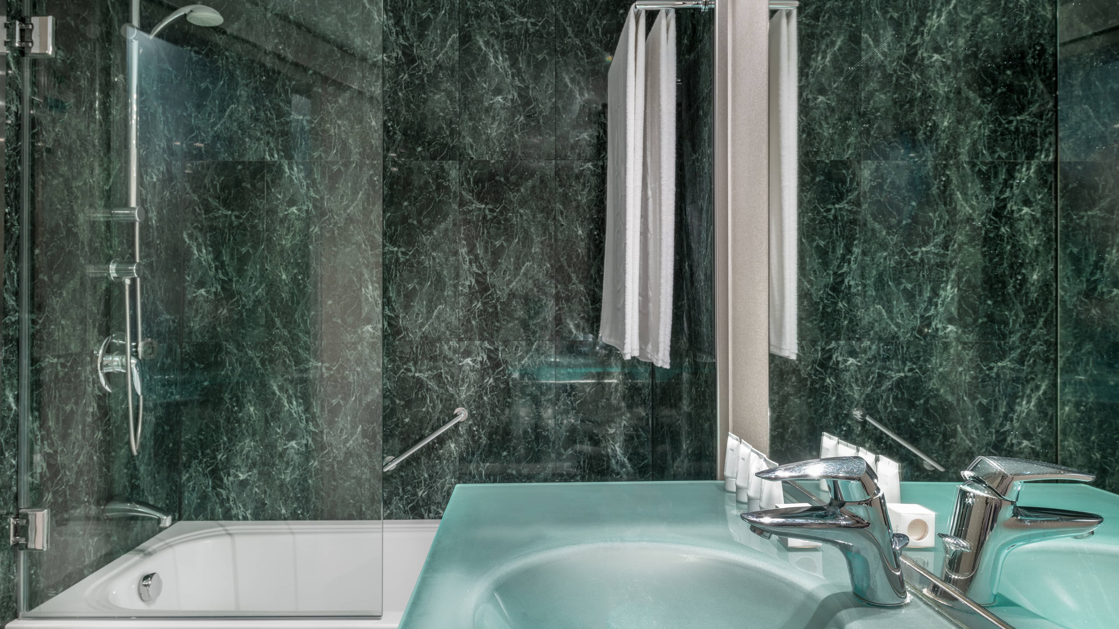 Standard King - Image 4