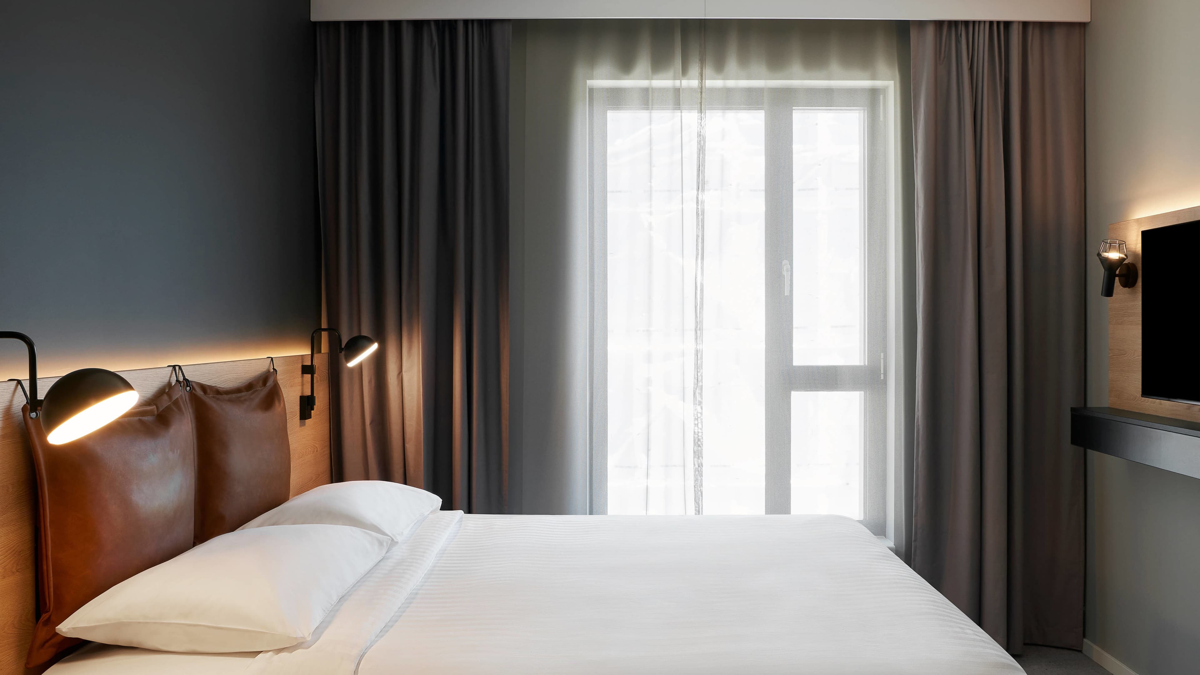 Moxy Queen Sleeper - Image 4