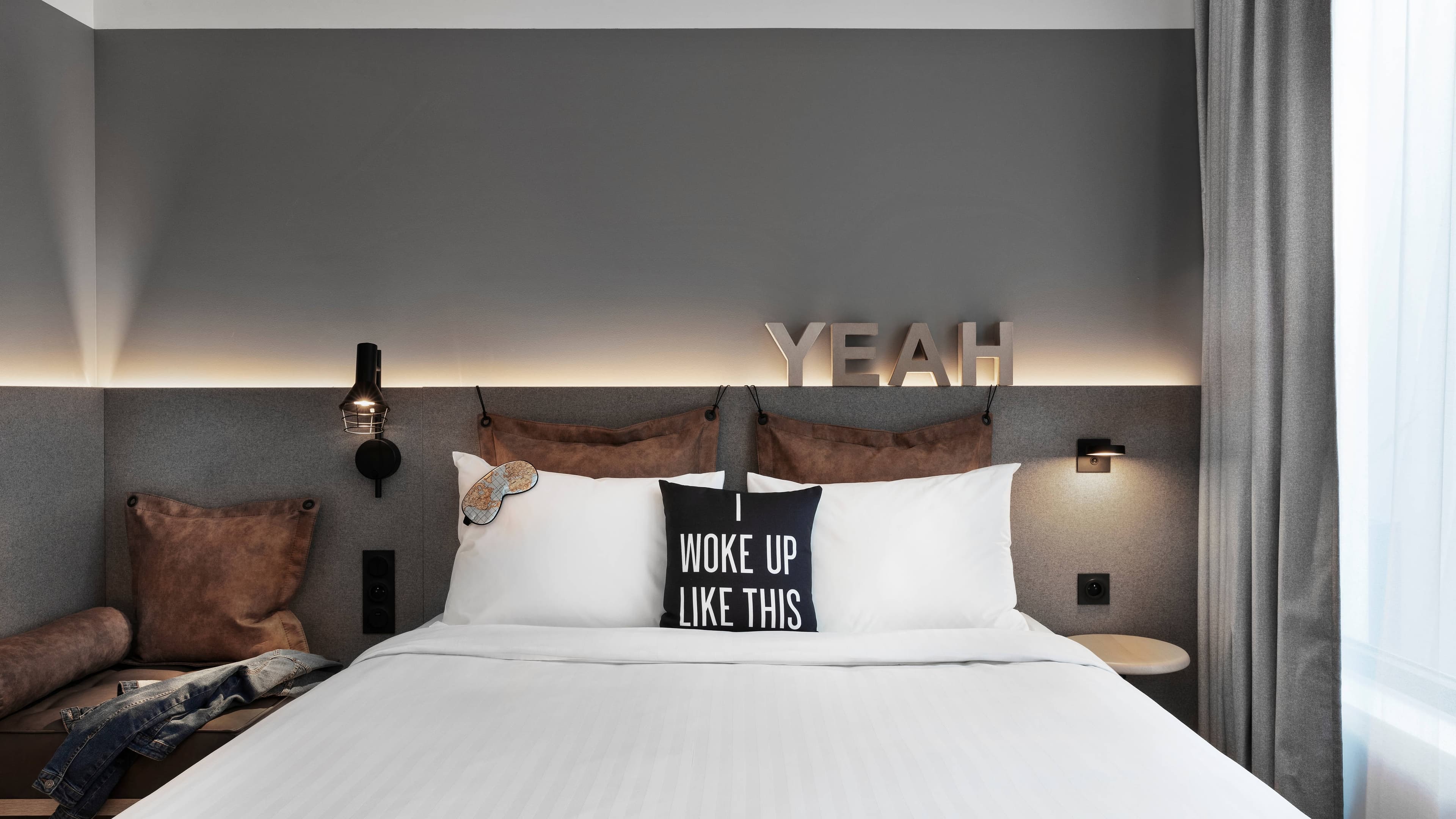 Moxy Queen - Image 1