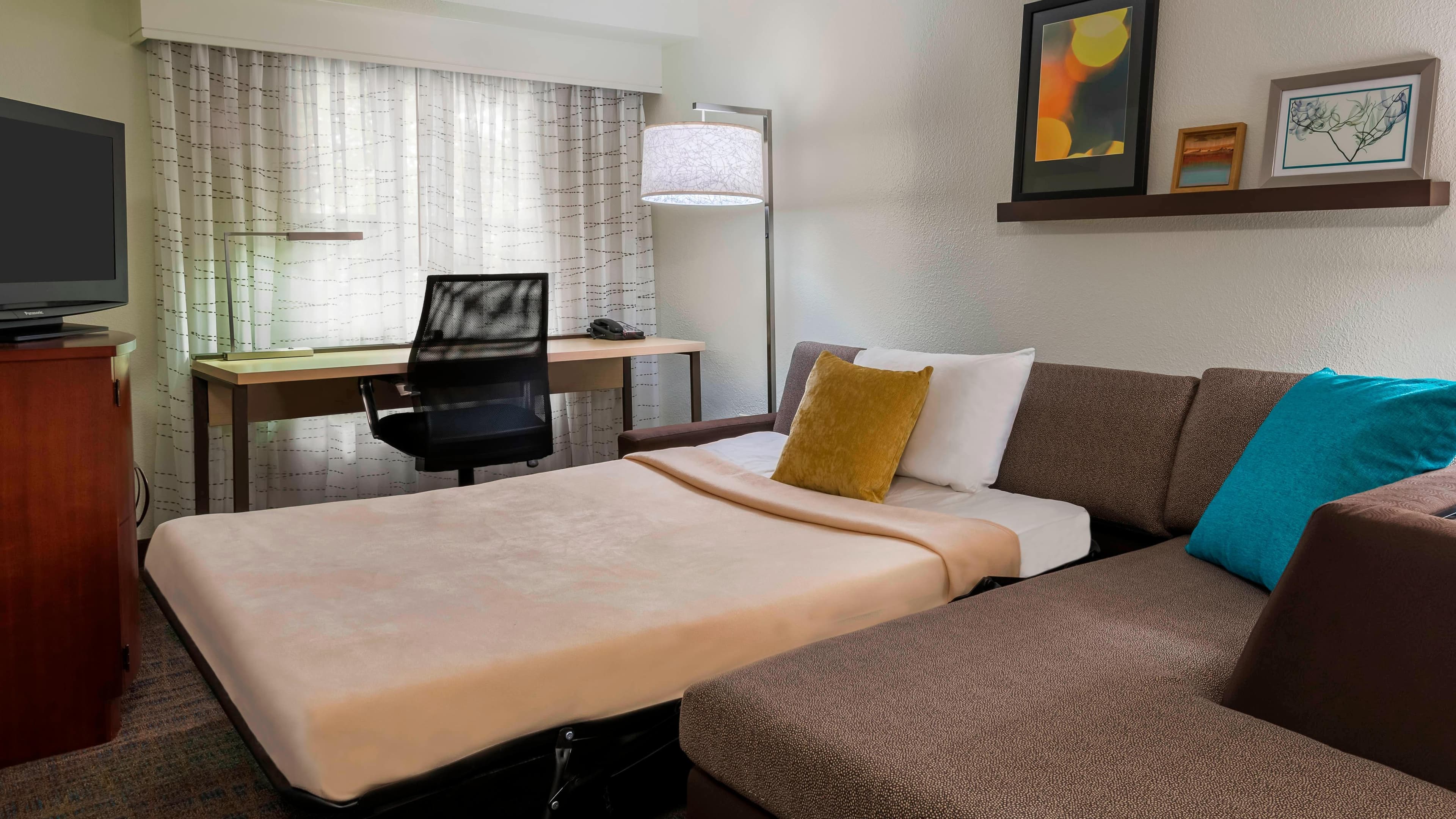 1 Bedroom Suite - Image 3