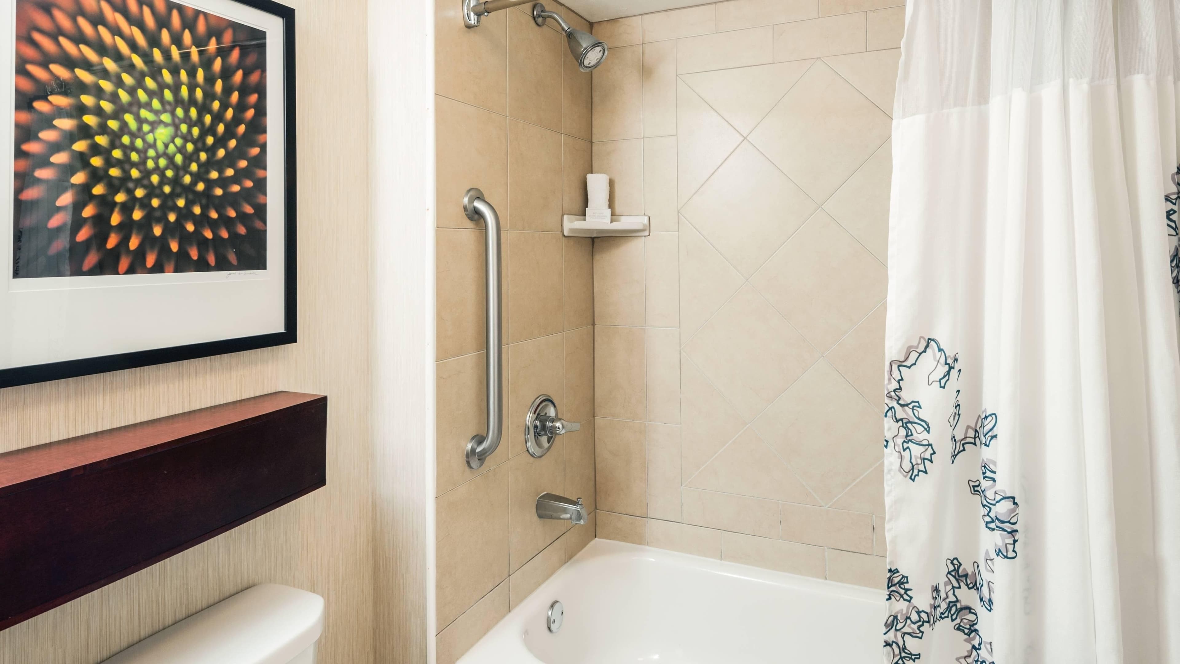 1 Bedroom Suite - Image 7