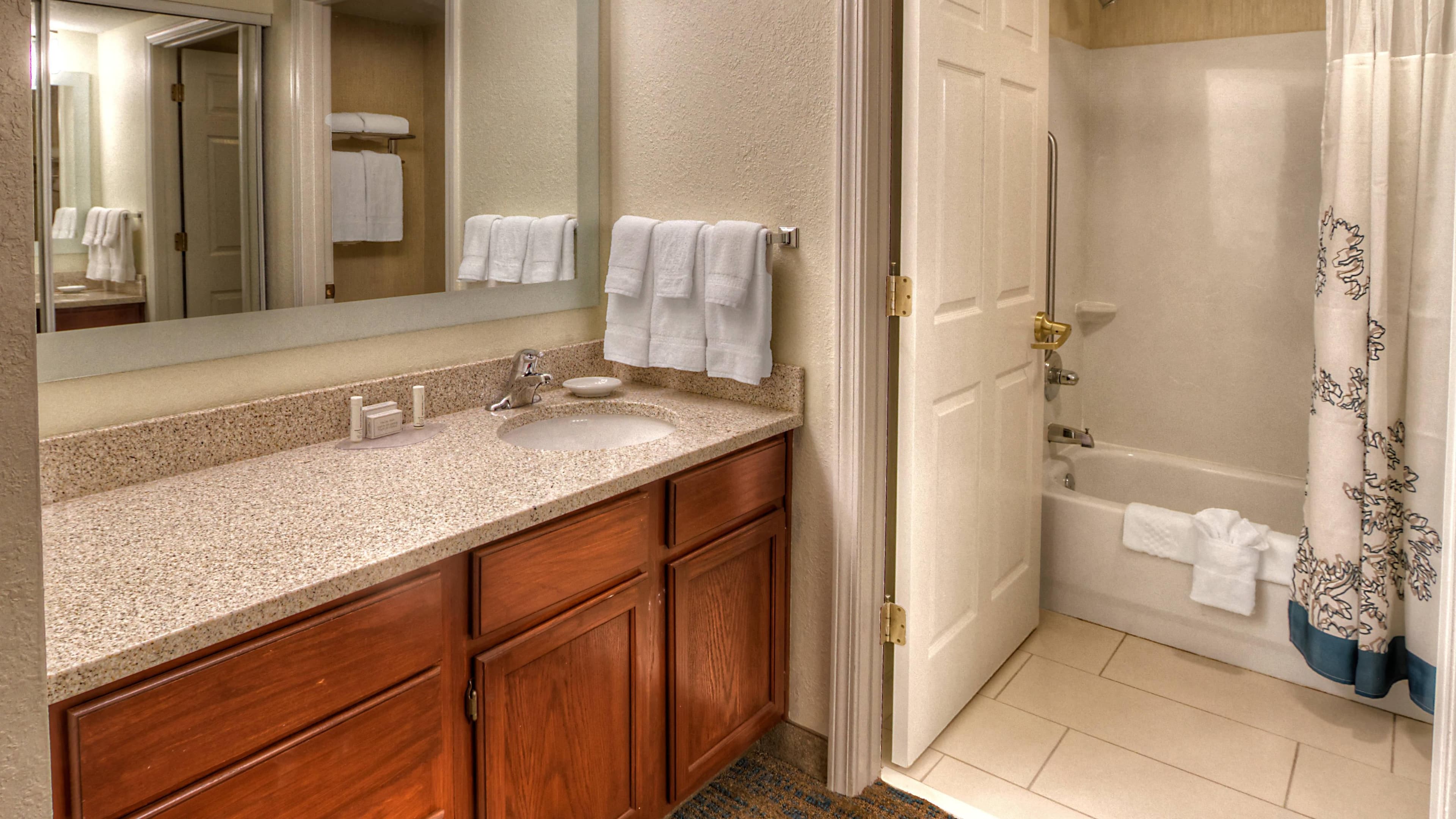 1 Bedroom Suite - Image 4