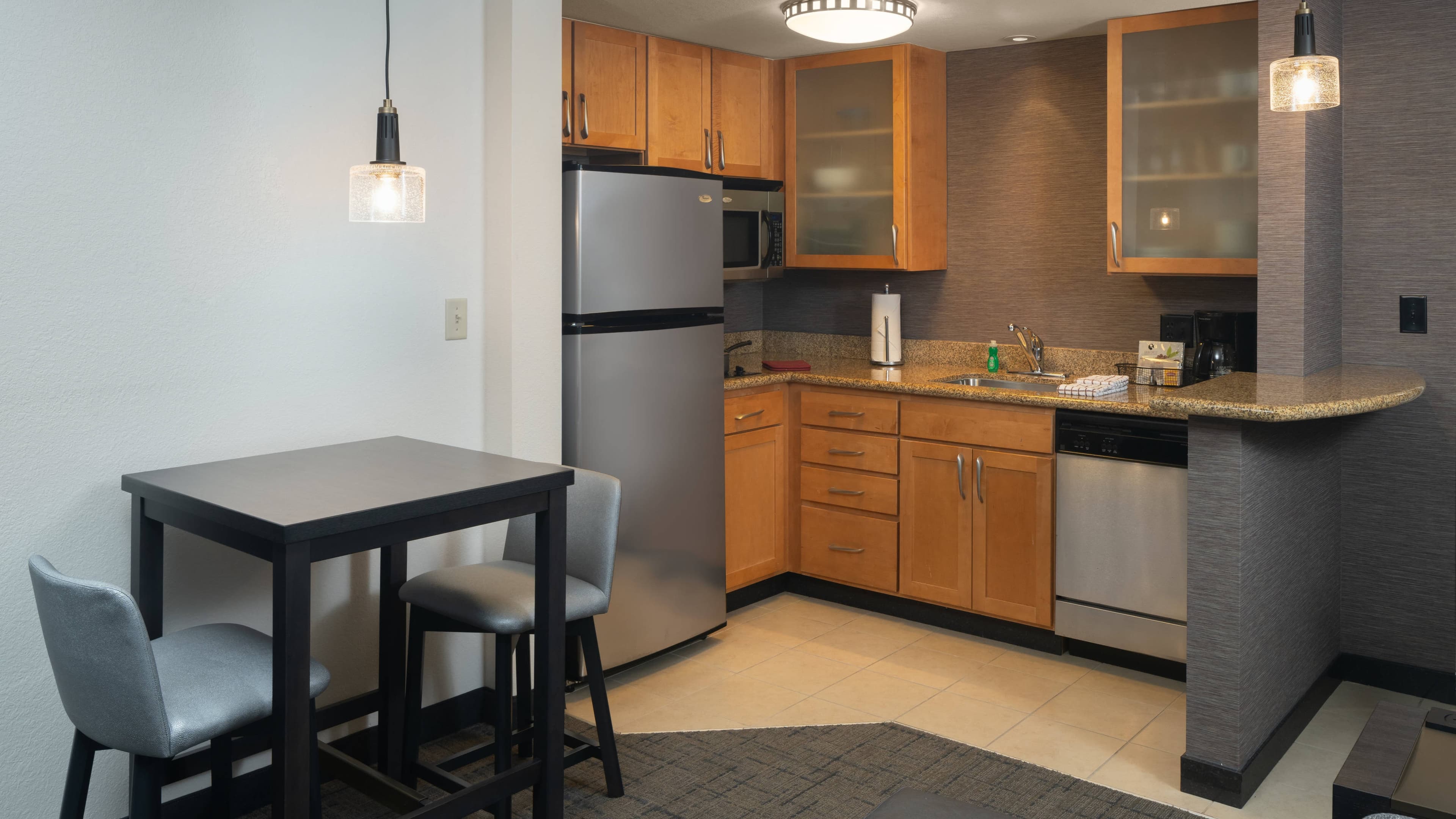 1 Bedroom Suite - Image 1