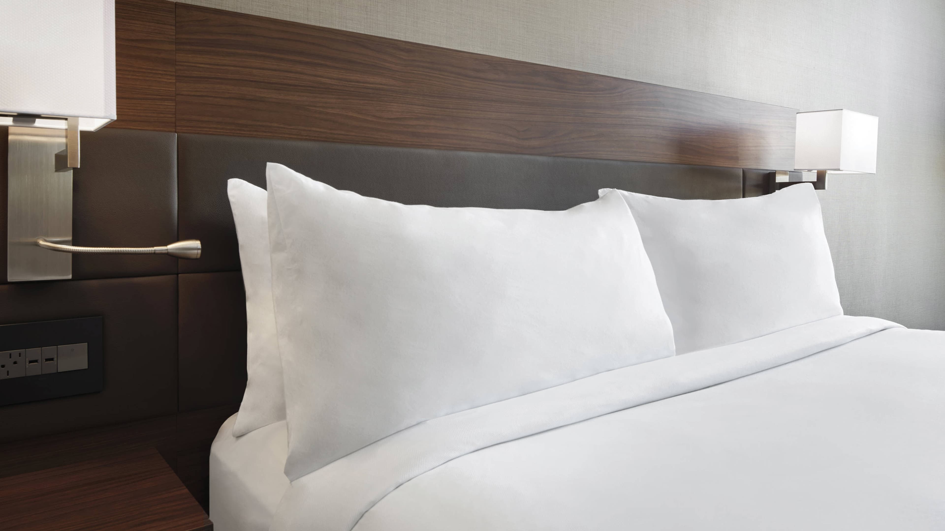 King Guest Room - Image 3