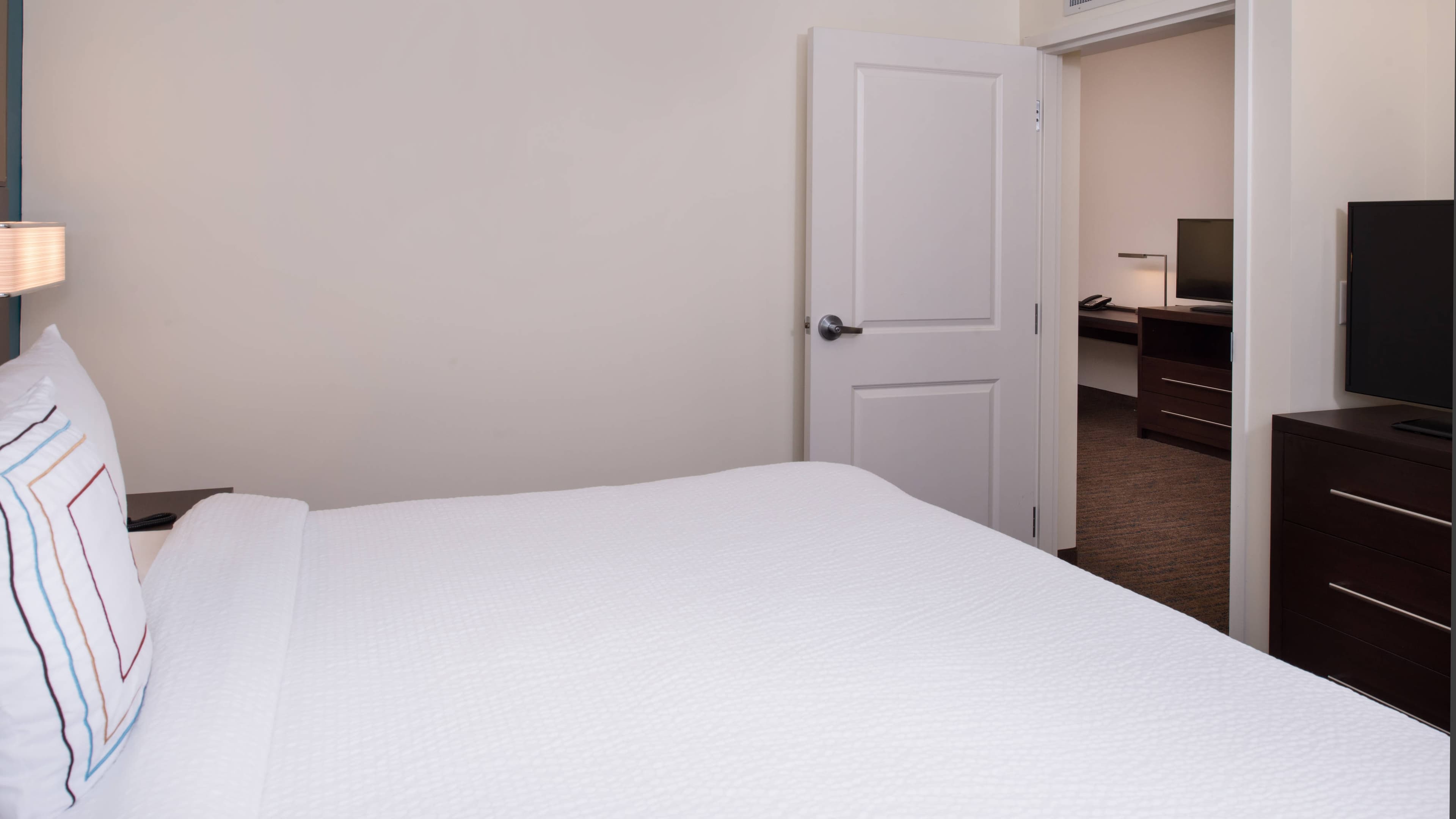 1 Bedroom Suite - Image 1