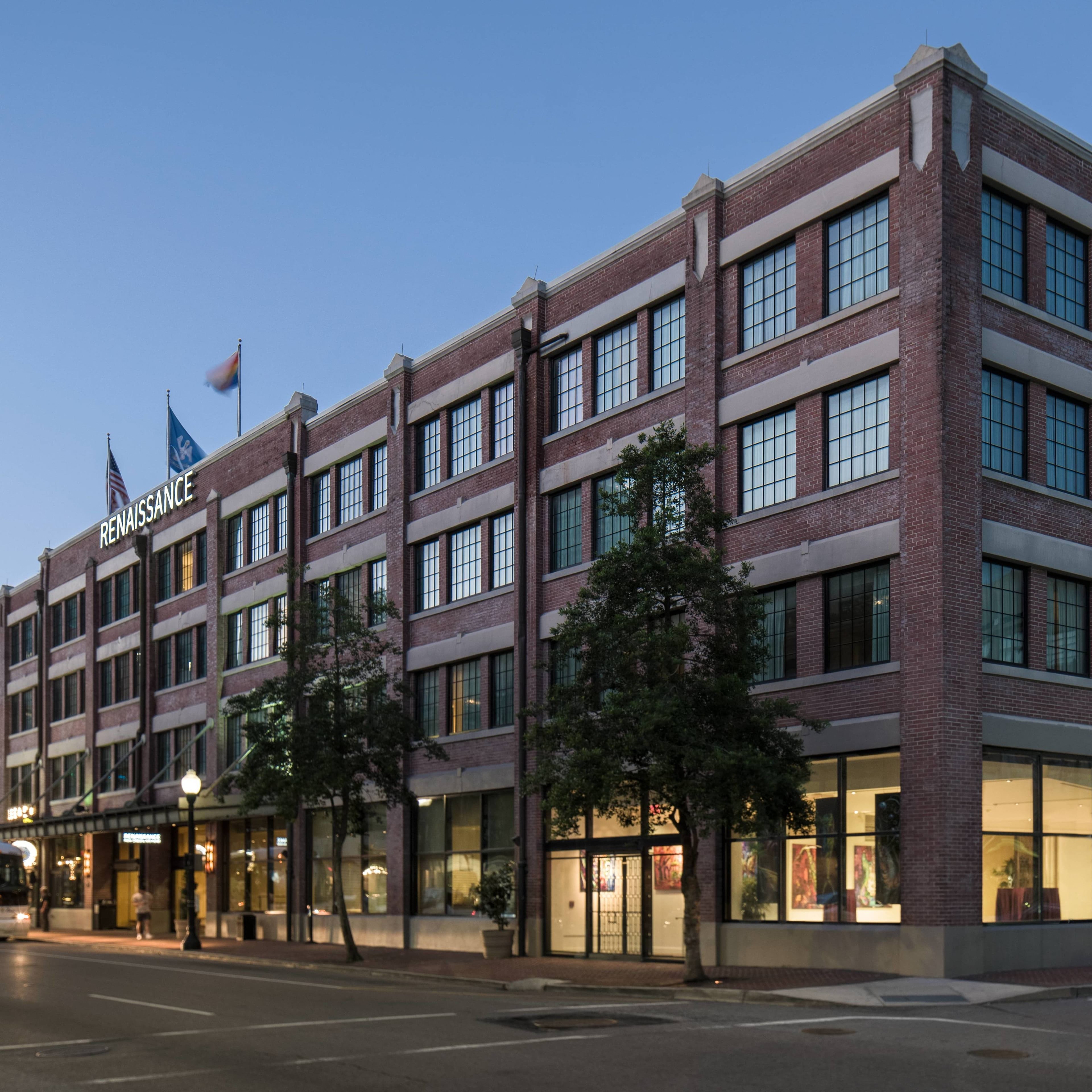 Renaissance New Orleans Arts Warehouse District Hotel