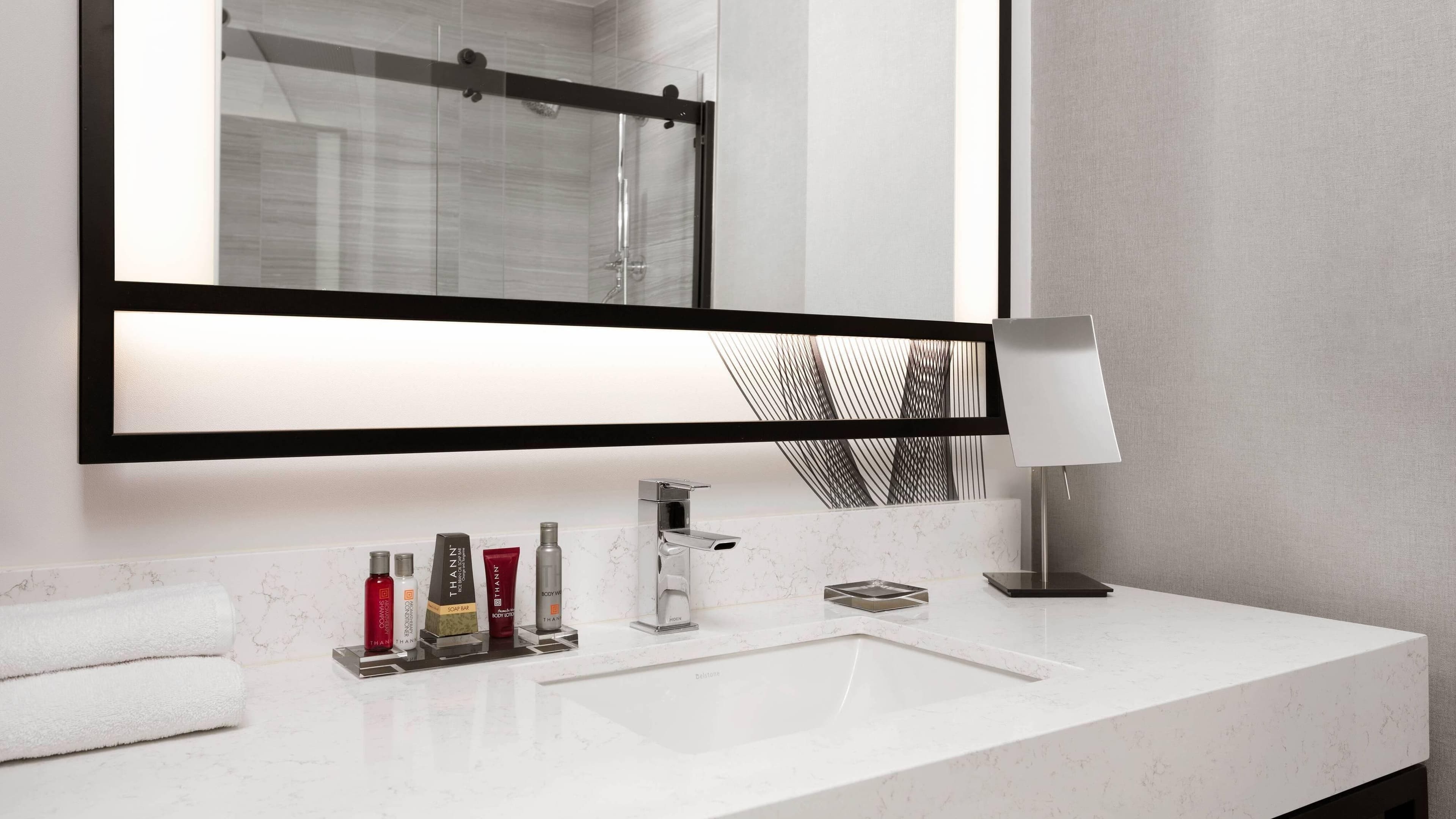 Deluxe Guest room - Image 4