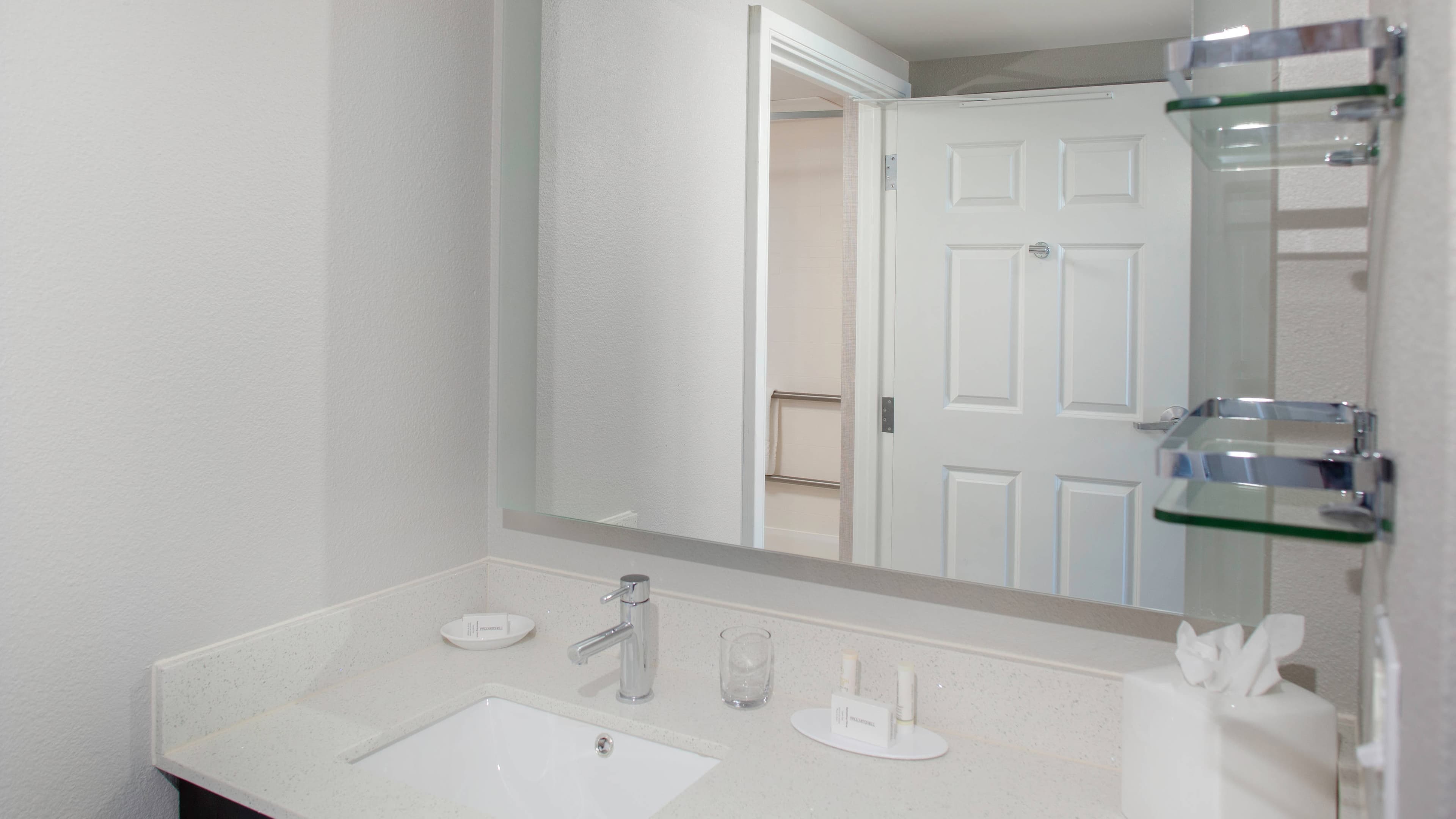1 Bedroom Residential Suite - Image 8
