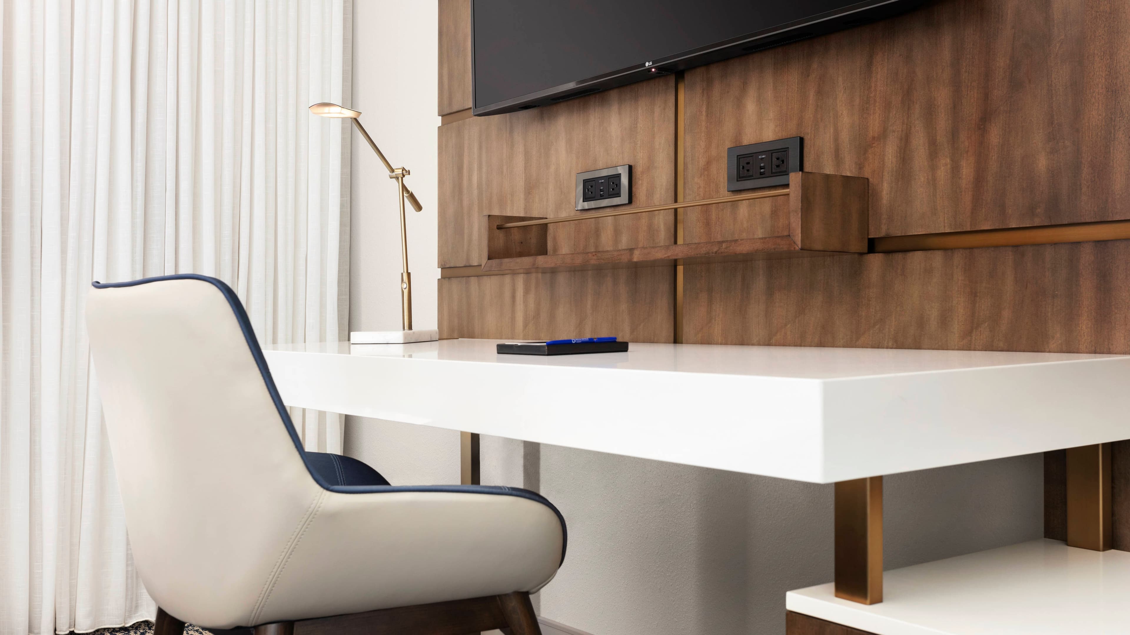 King Bayview - Image 3