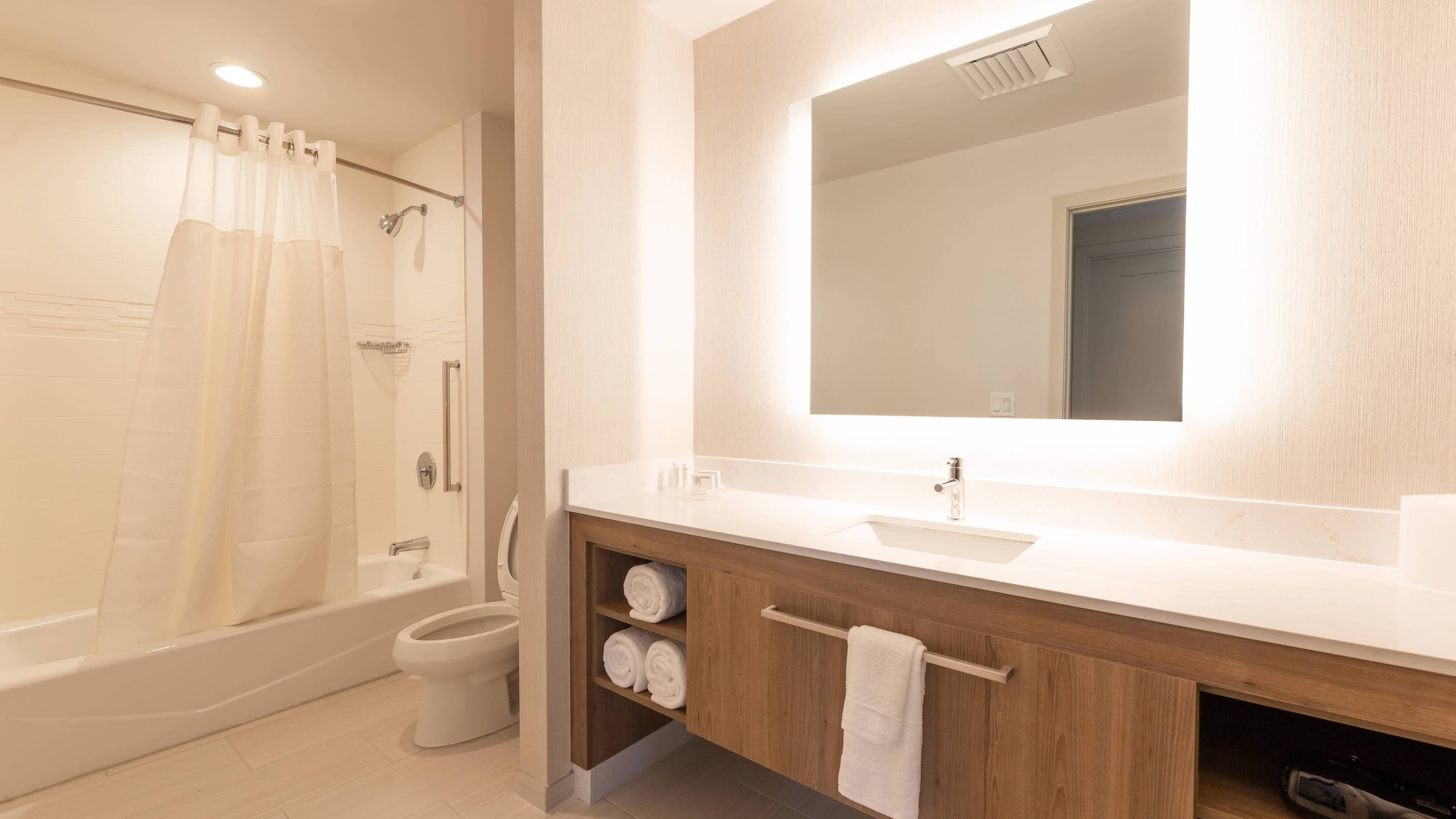 1 Bedroom Suite - Image 6