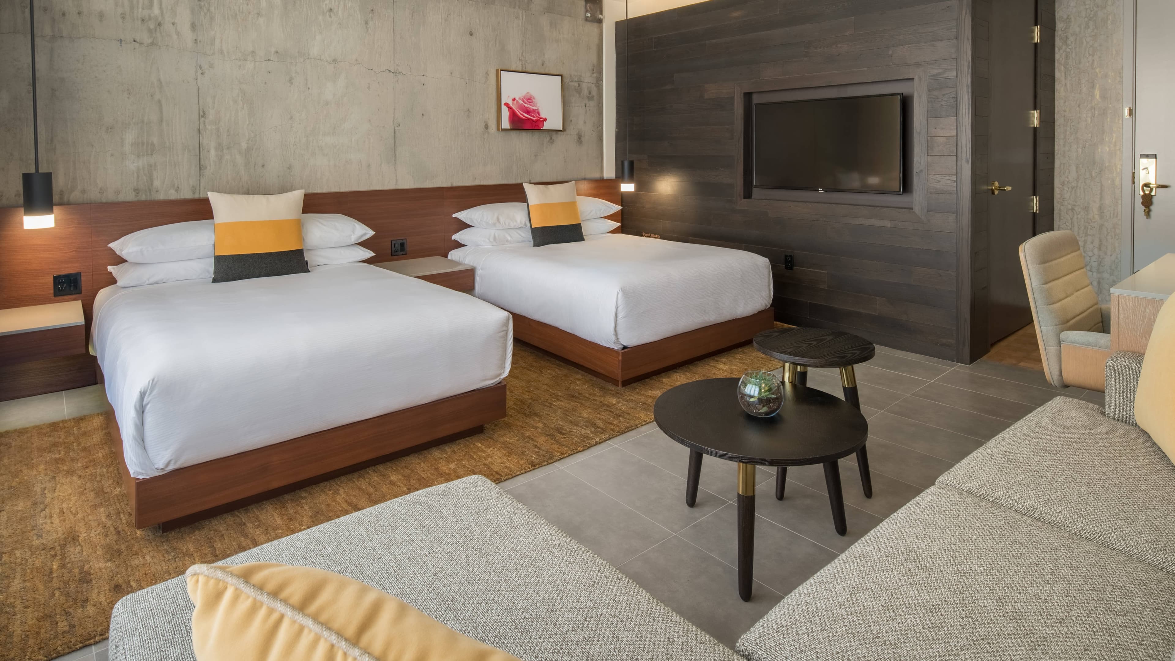 Deluxe Double/Double - Image 1