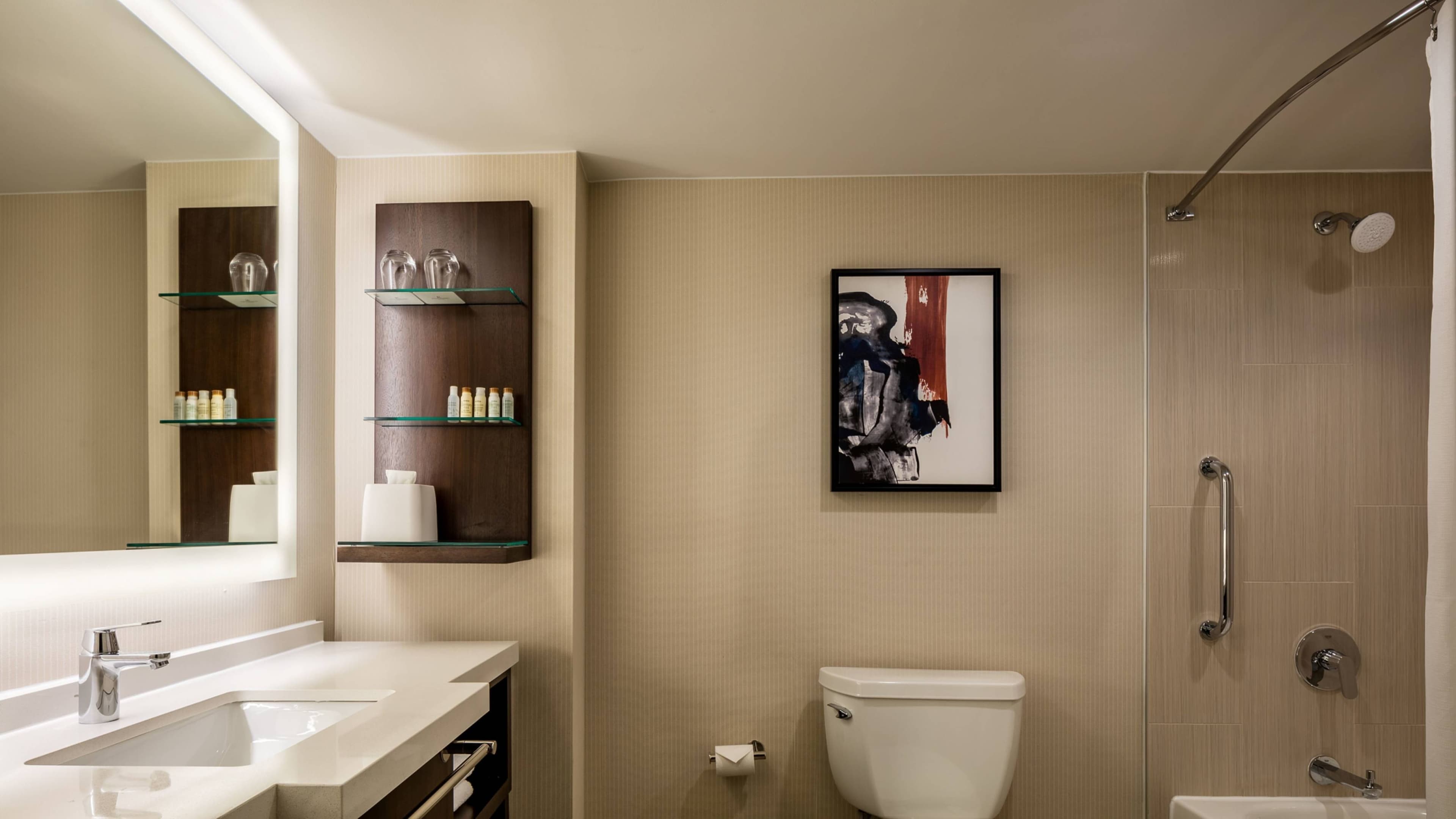 2 Queen Beds - Image 3