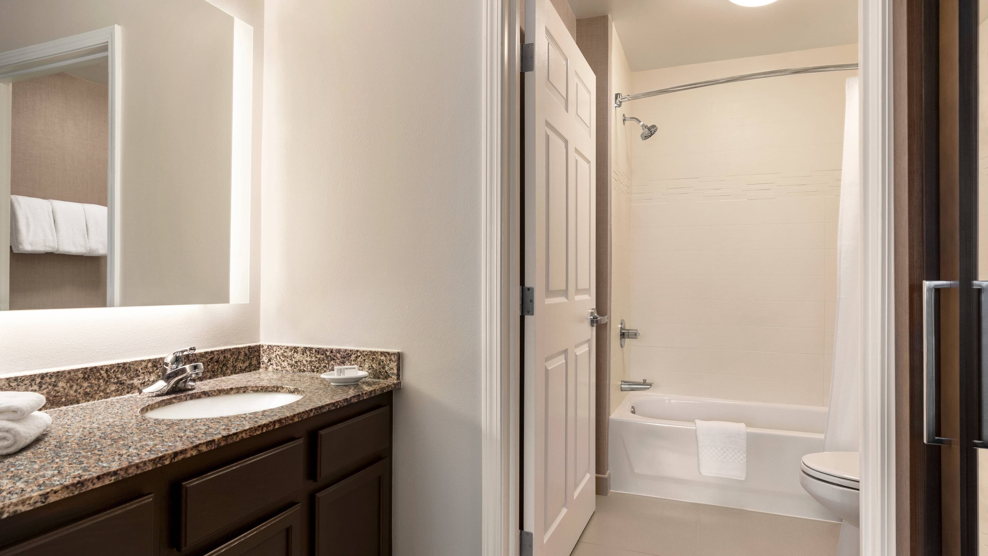 1 Bedroom Suite - Image 6