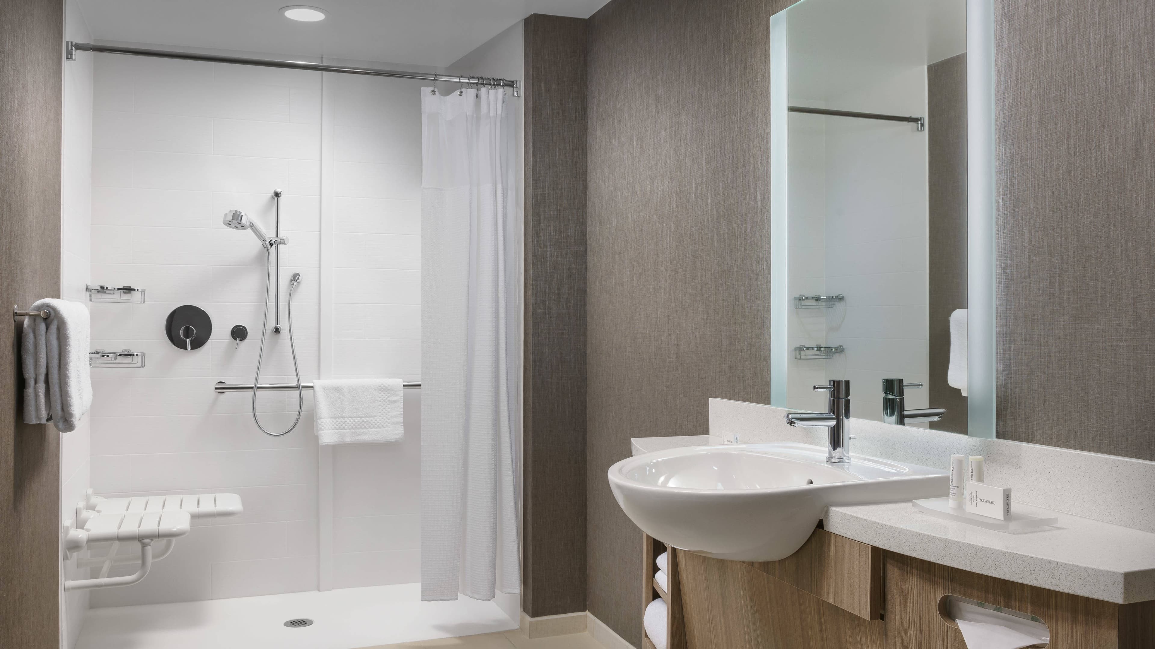 King Suite - Image 6