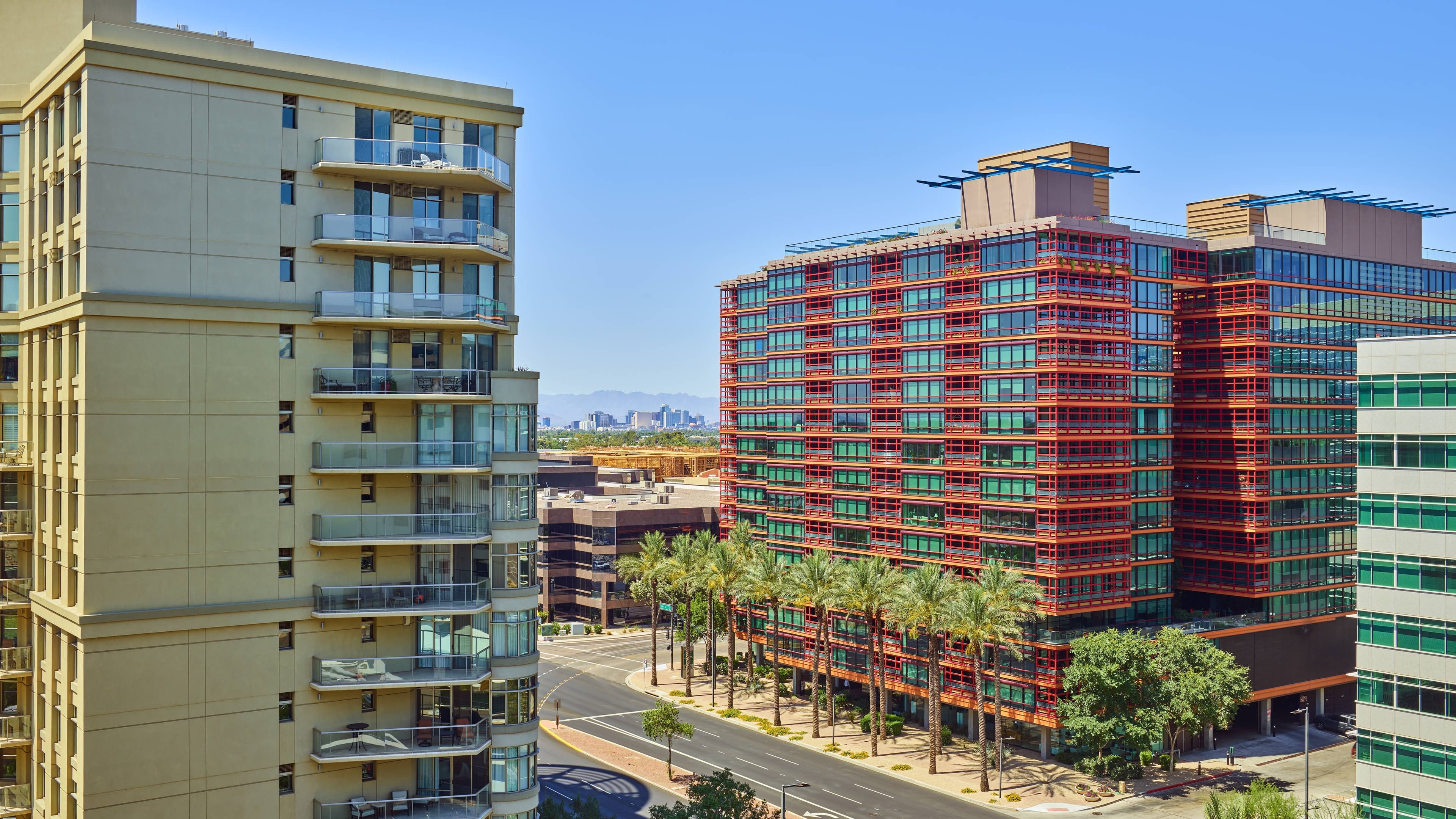 City Lights Room - Image 6