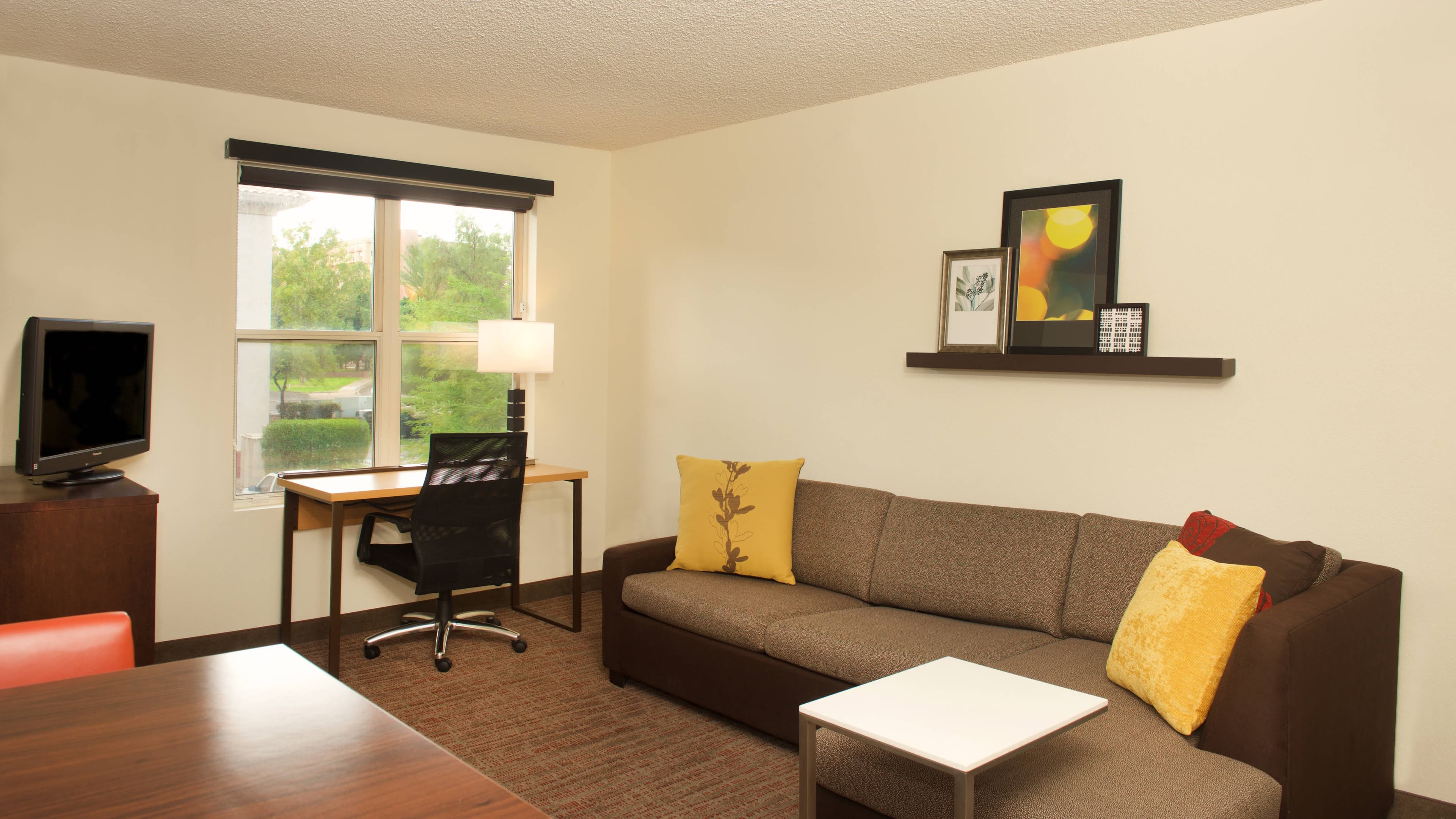 1 Bedroom Suite - Image 2