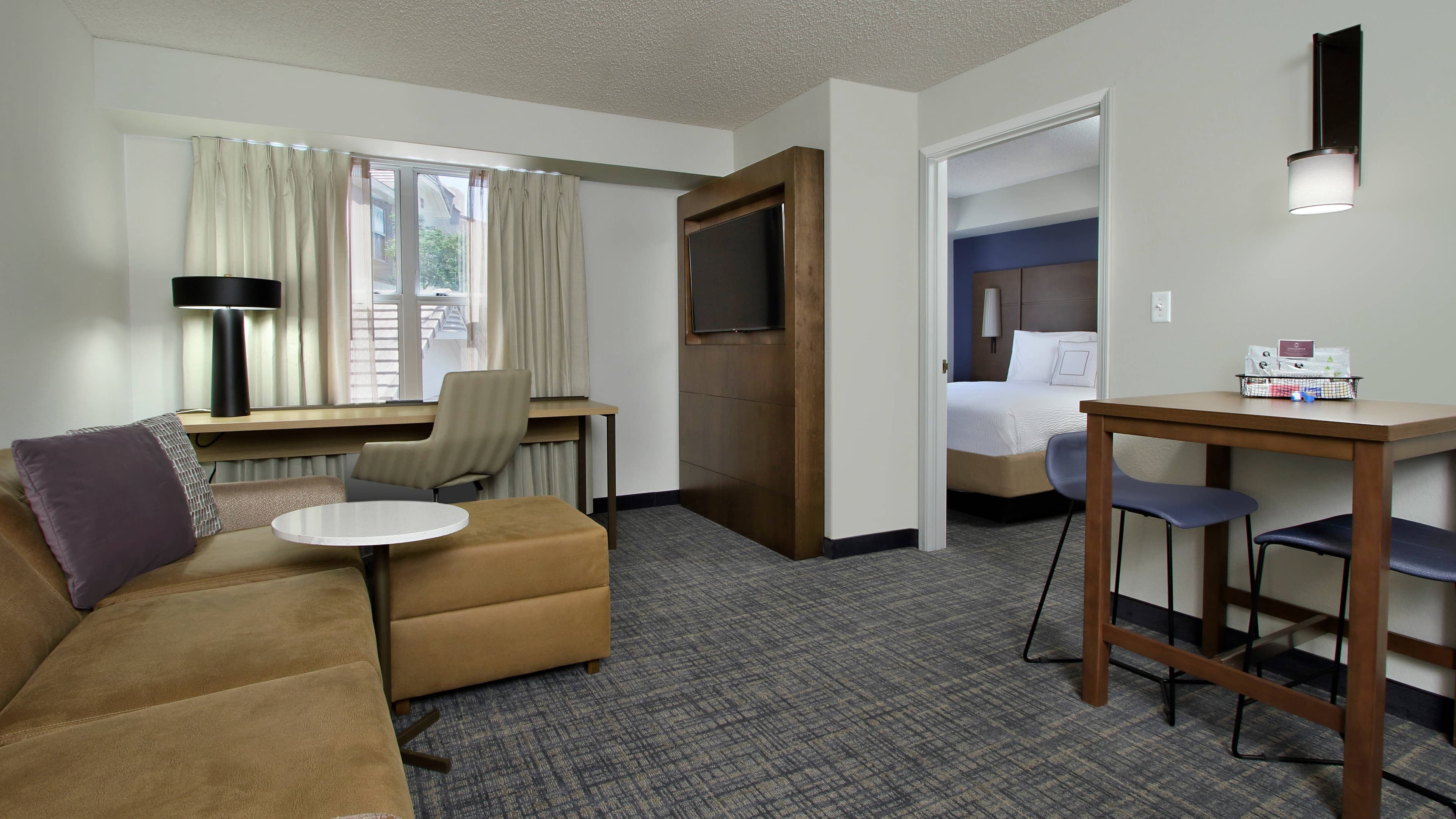 1 Bedroom Suite - Image 1