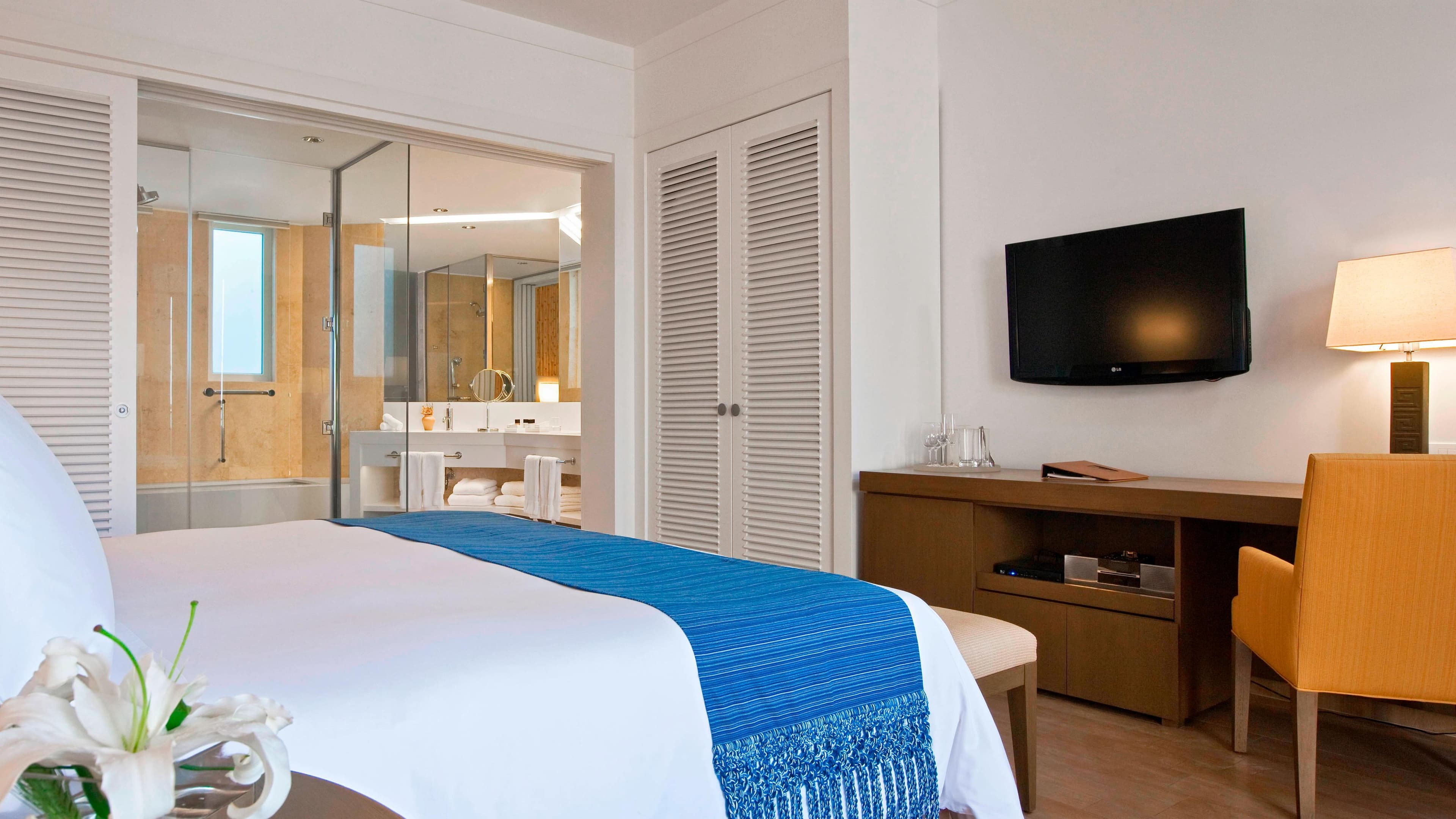 Deluxe Guest room - Image 2