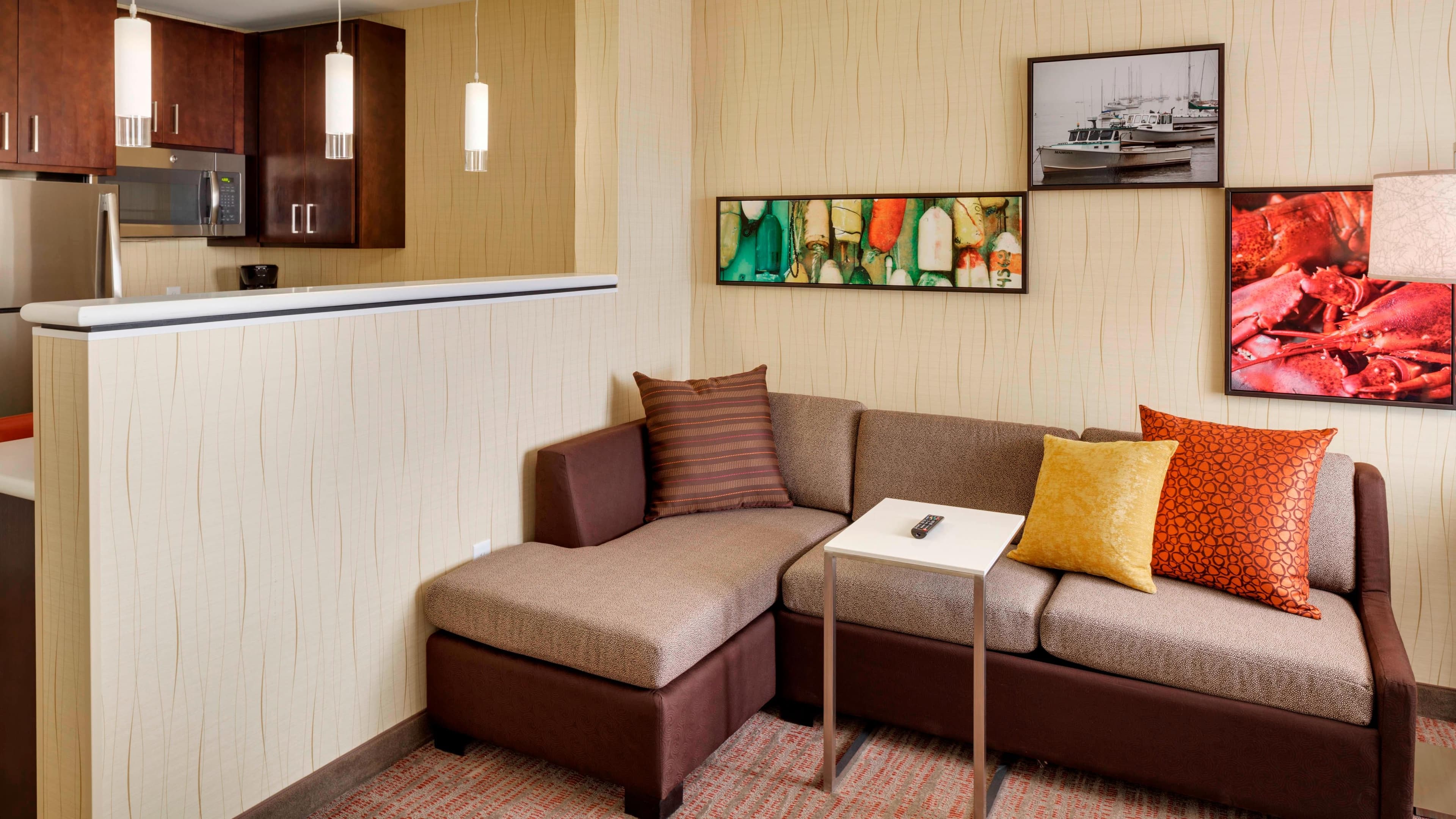 1 Bedroom Suite - Image 1