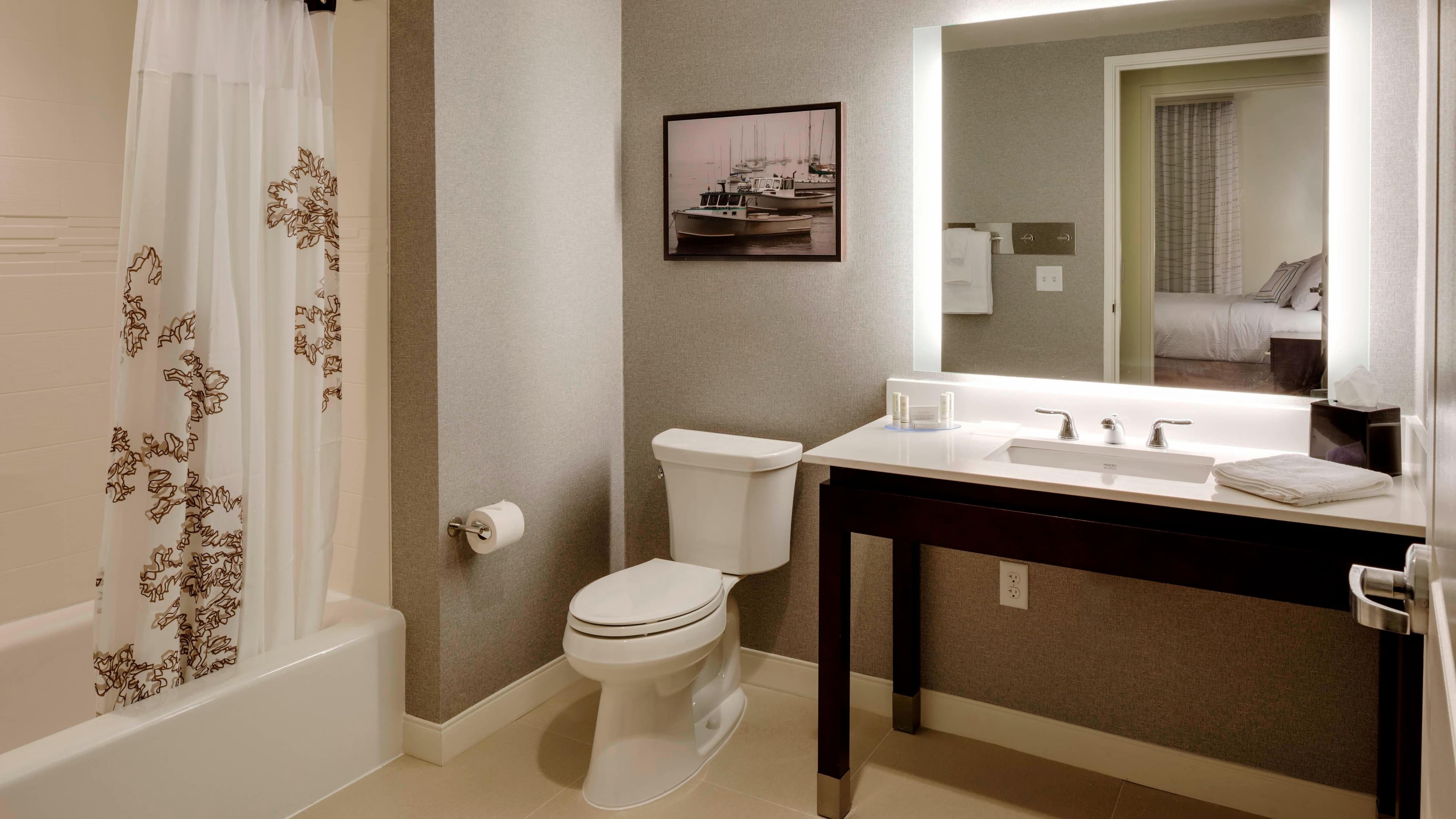 1 Bedroom Suite - Image 3