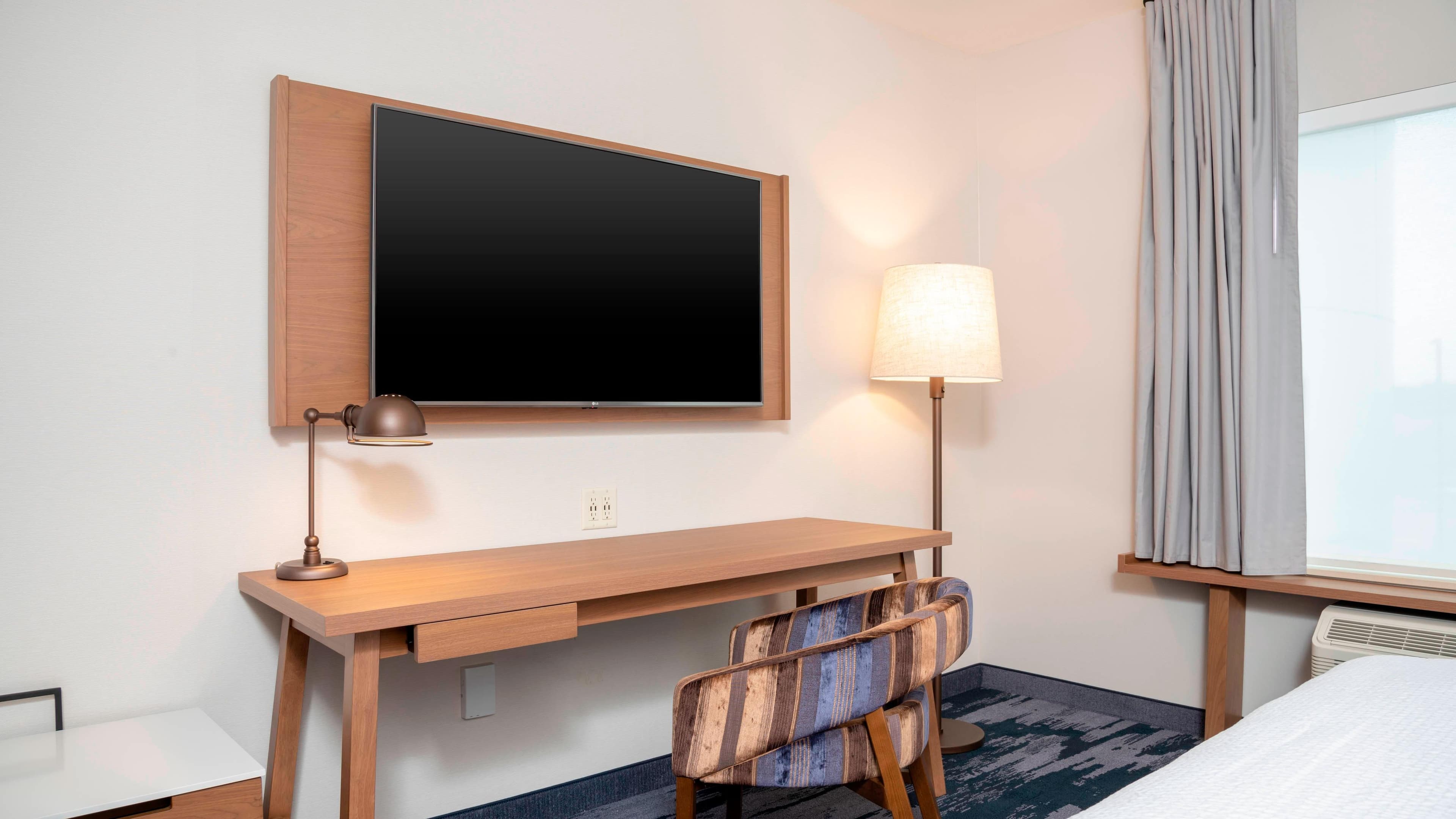 King Guest Room - Image 3