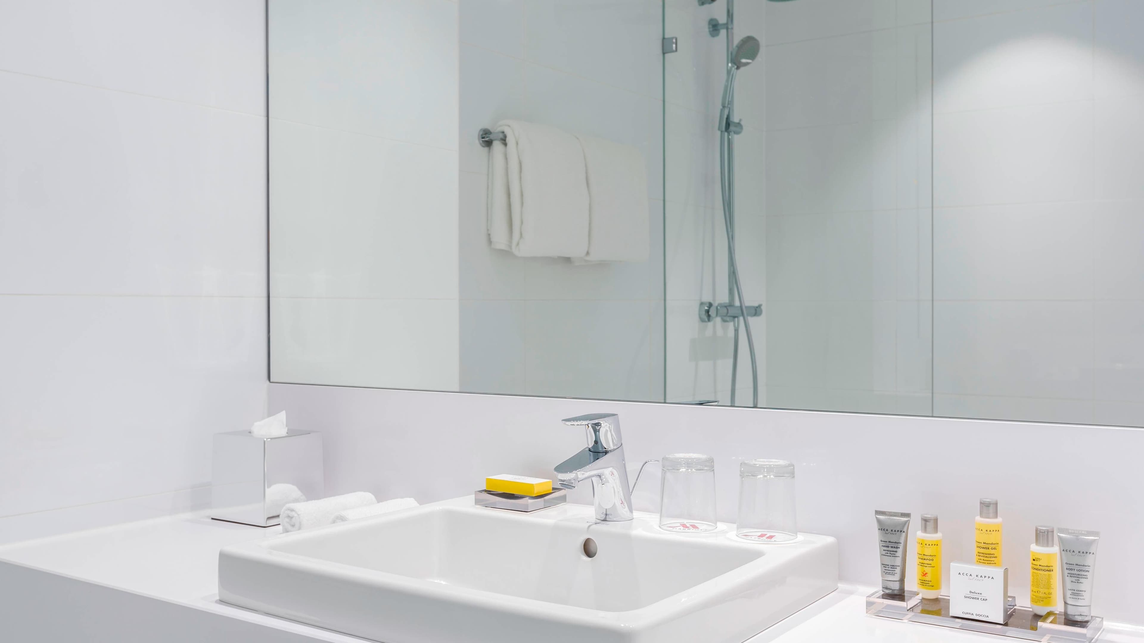 Deluxe Guest room - Image 4