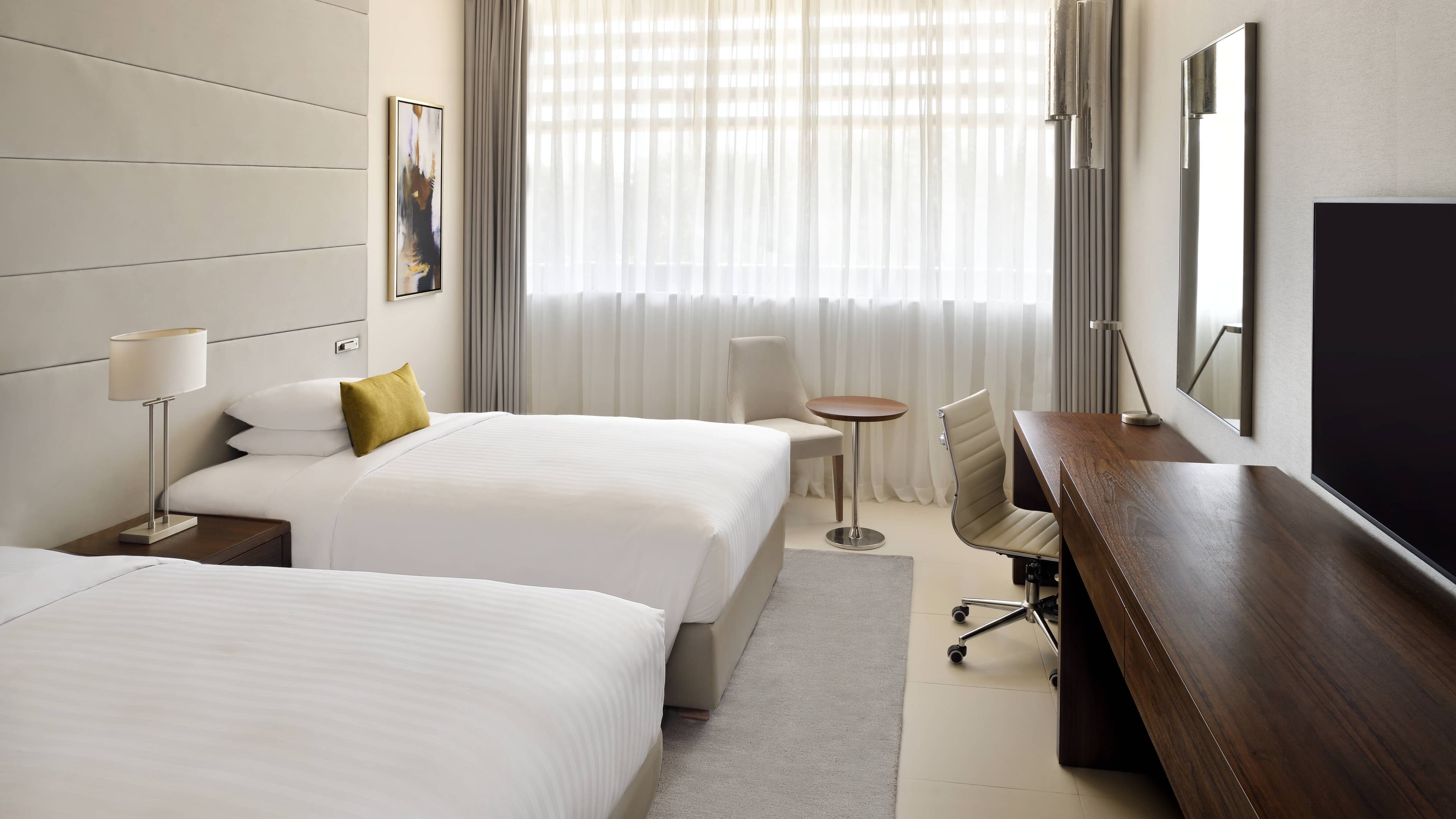 Deluxe Room - Image 3