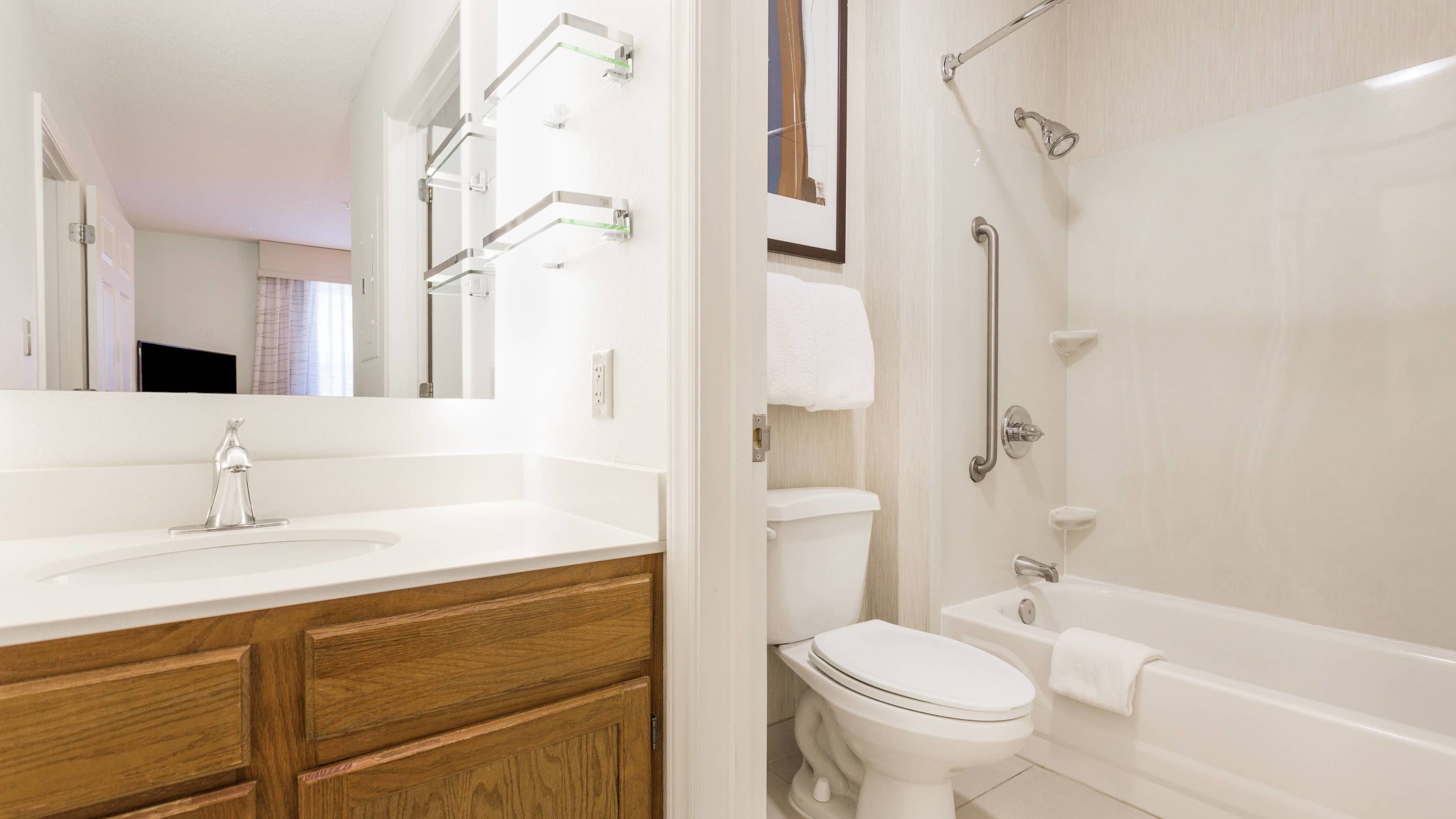 1 Bedroom Suite - Image 4