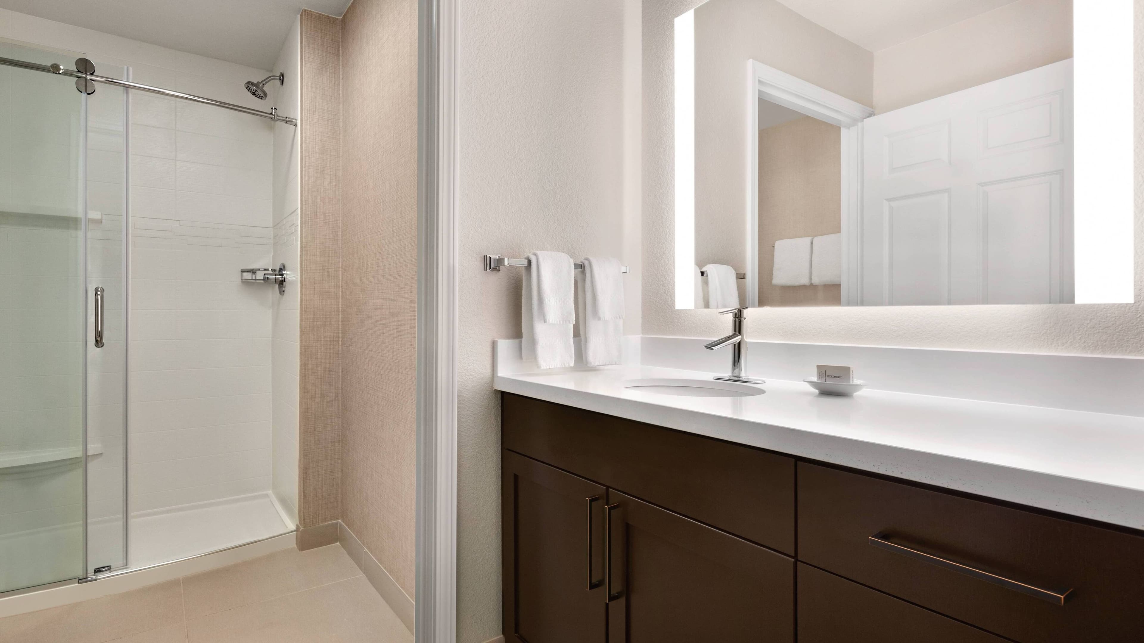 1 Bedroom Suite - Image 4