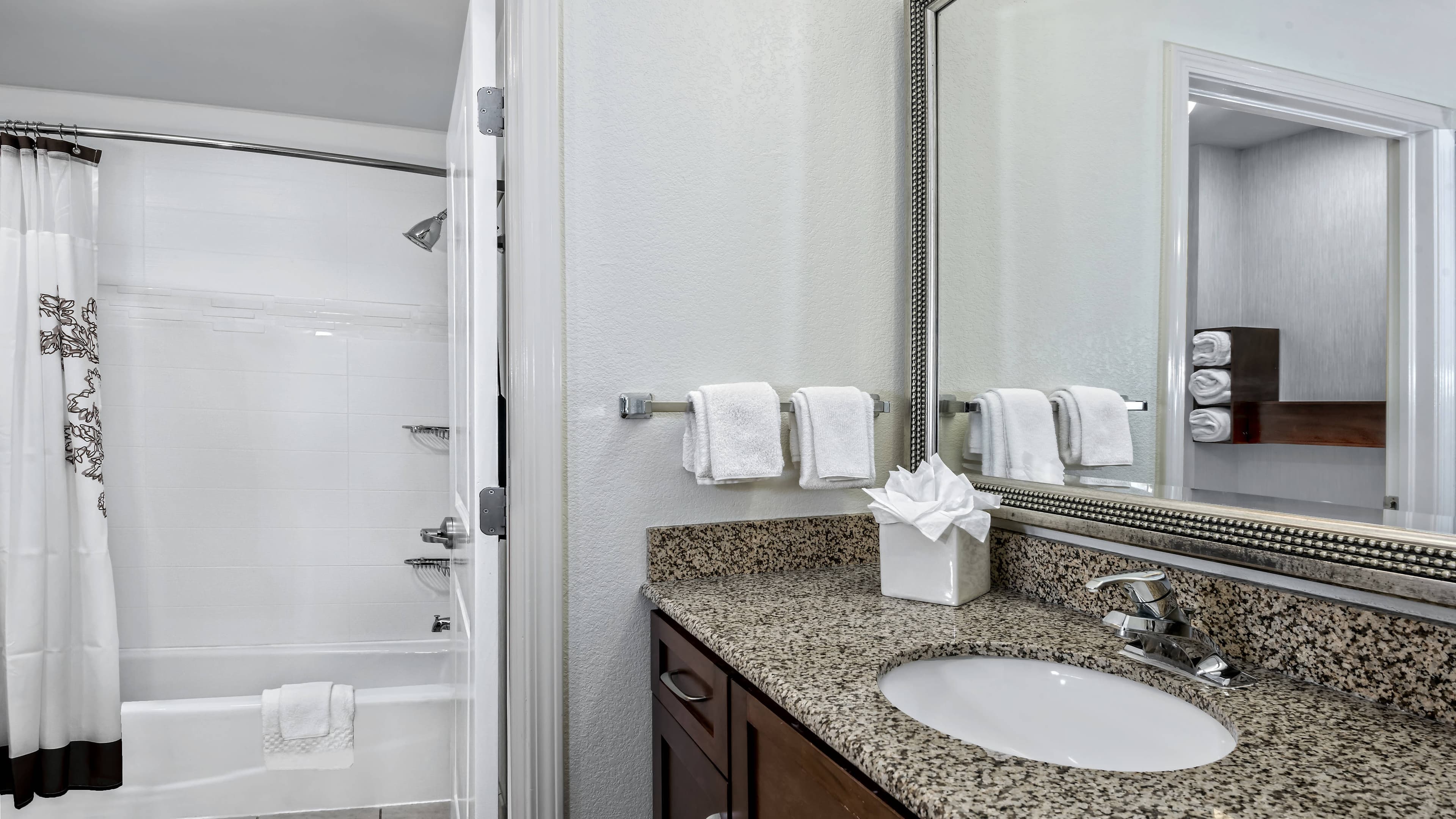 1 Bedroom Suite - Image 3