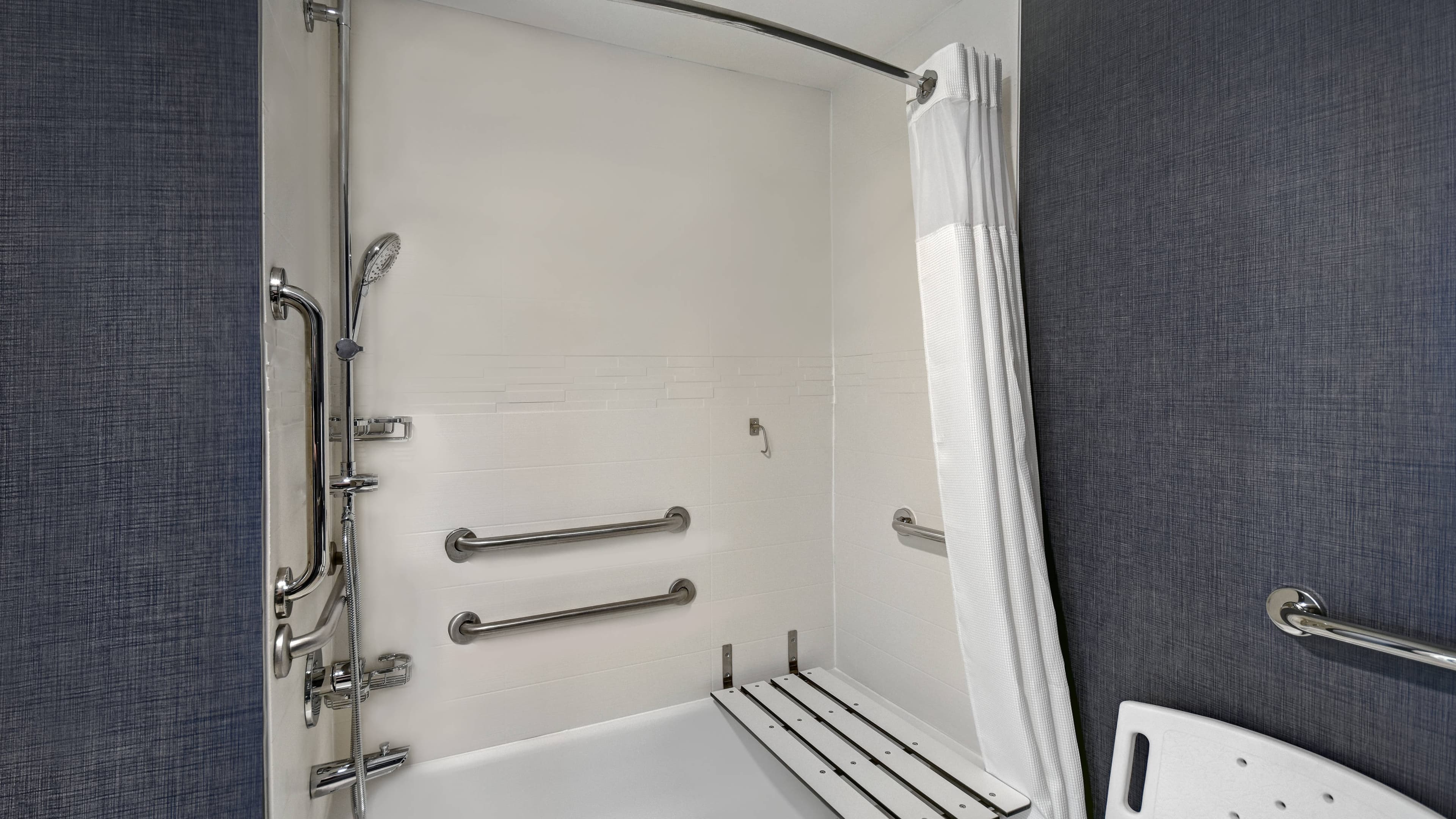 1 Bedroom Suite - Image 9