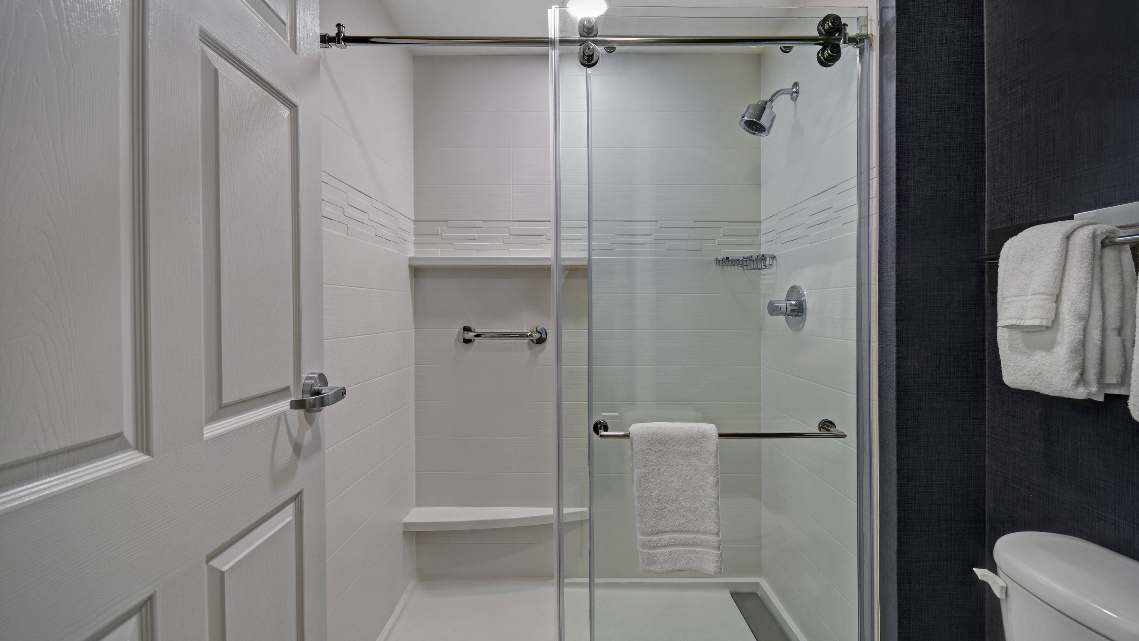 1 Bedroom Suite - Image 5