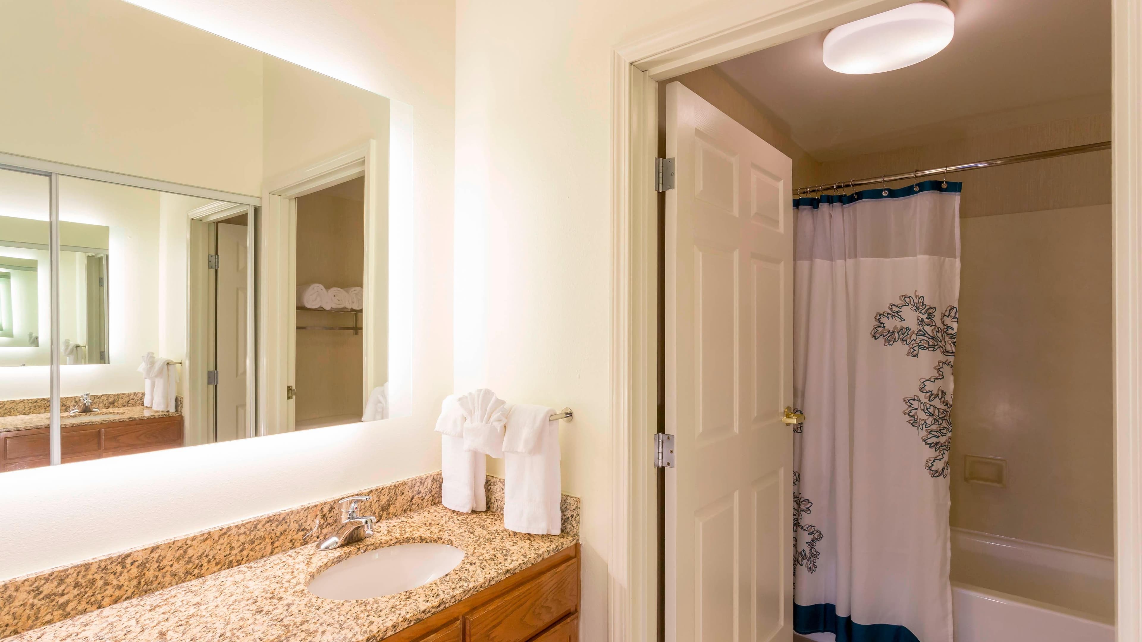 1 Bedroom Suite - Image 4