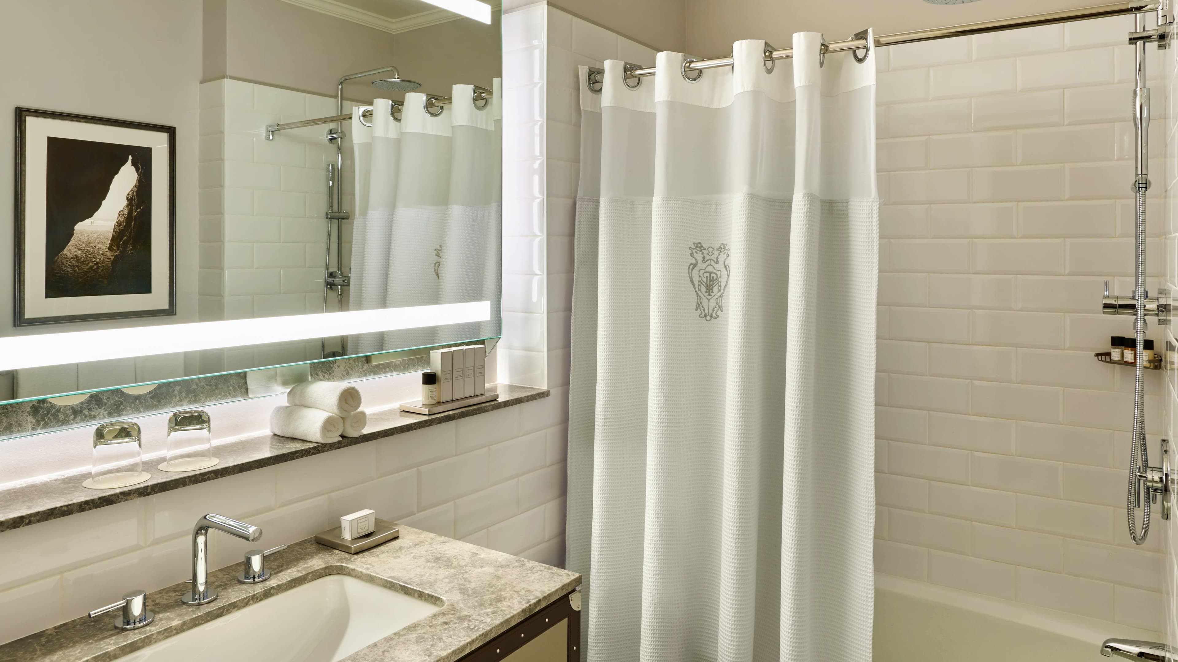 Superior Room - Image 5