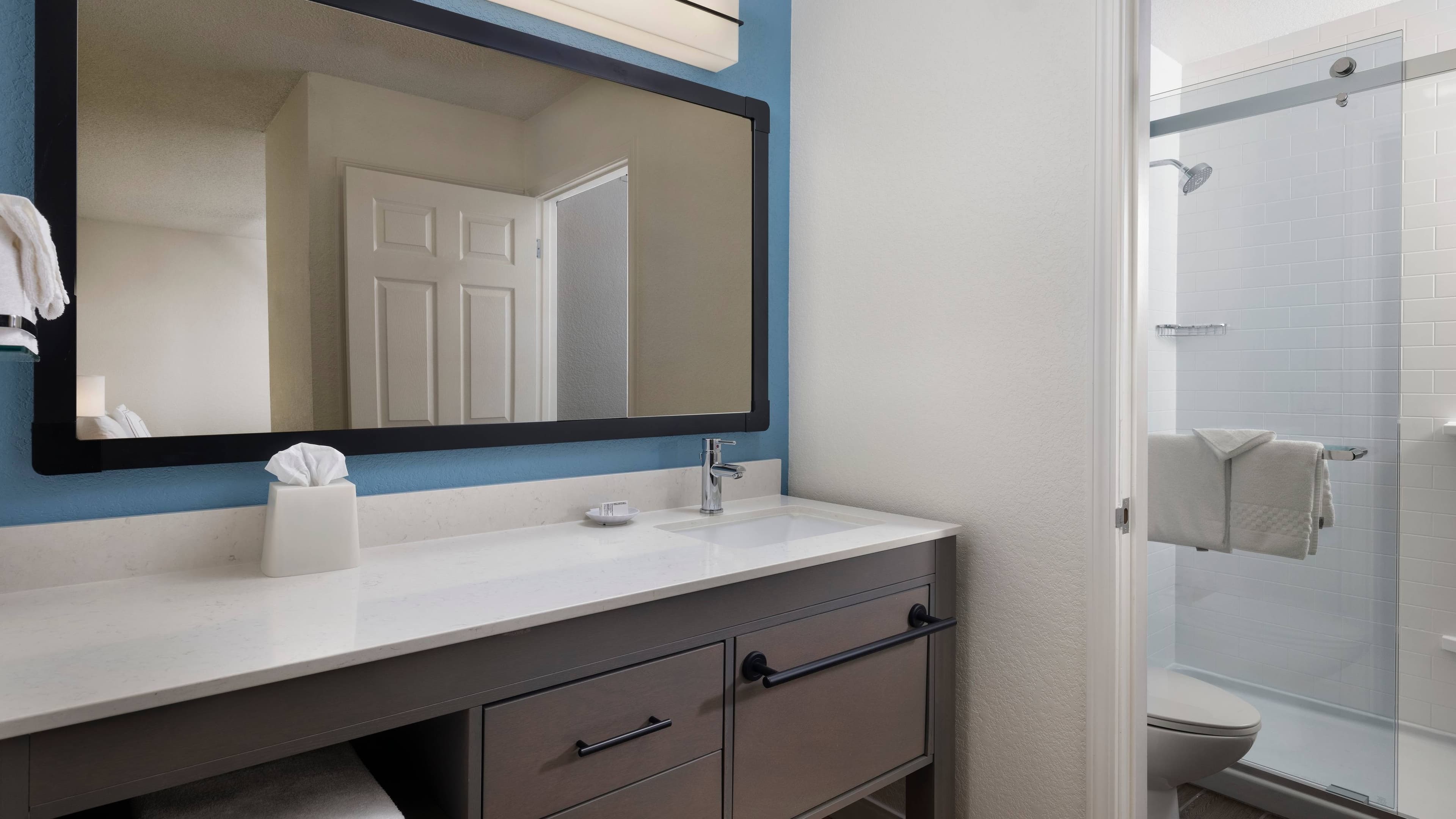 Queen Studio - Image 5