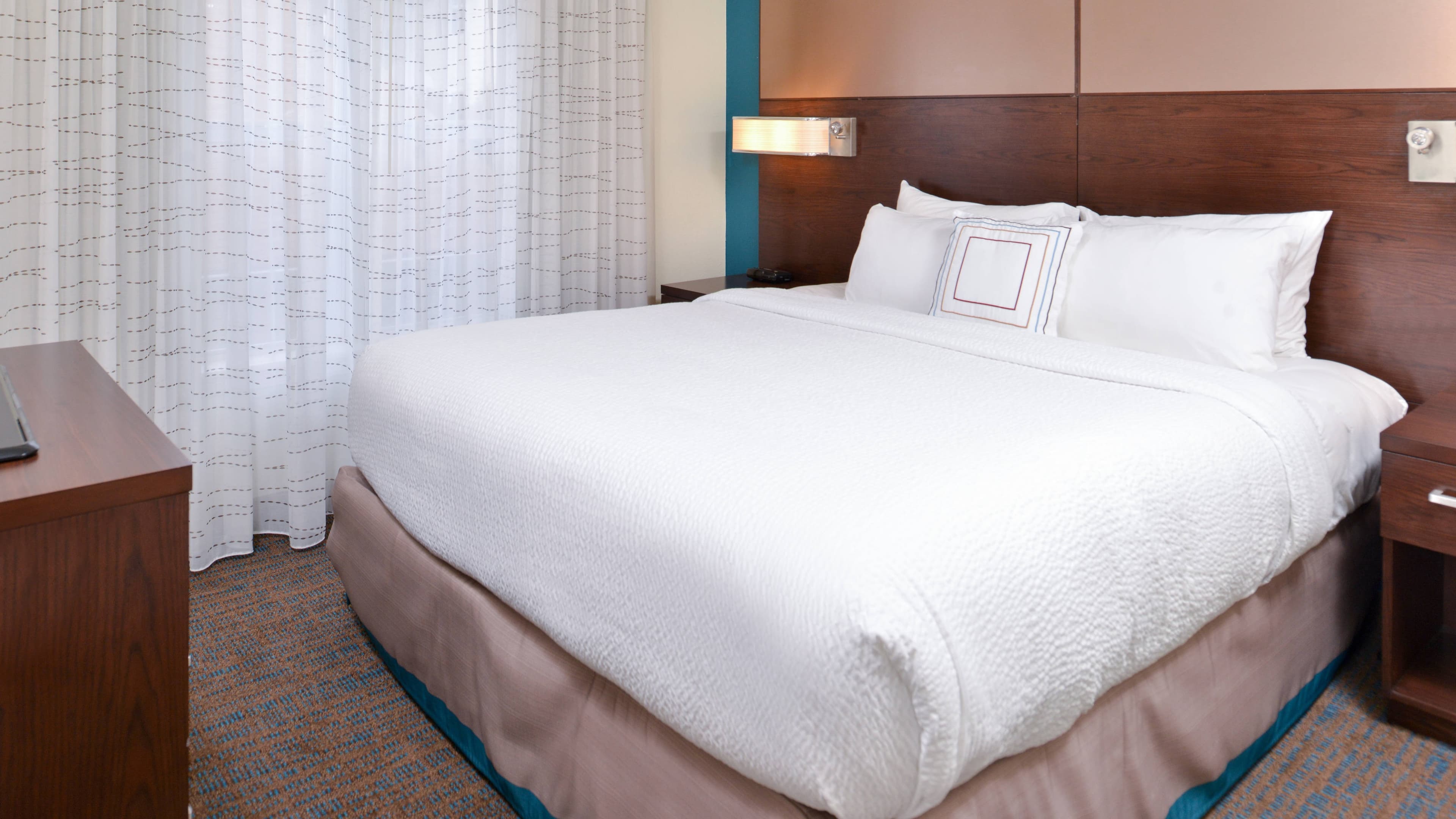 1 Bedroom Suite - Image 3