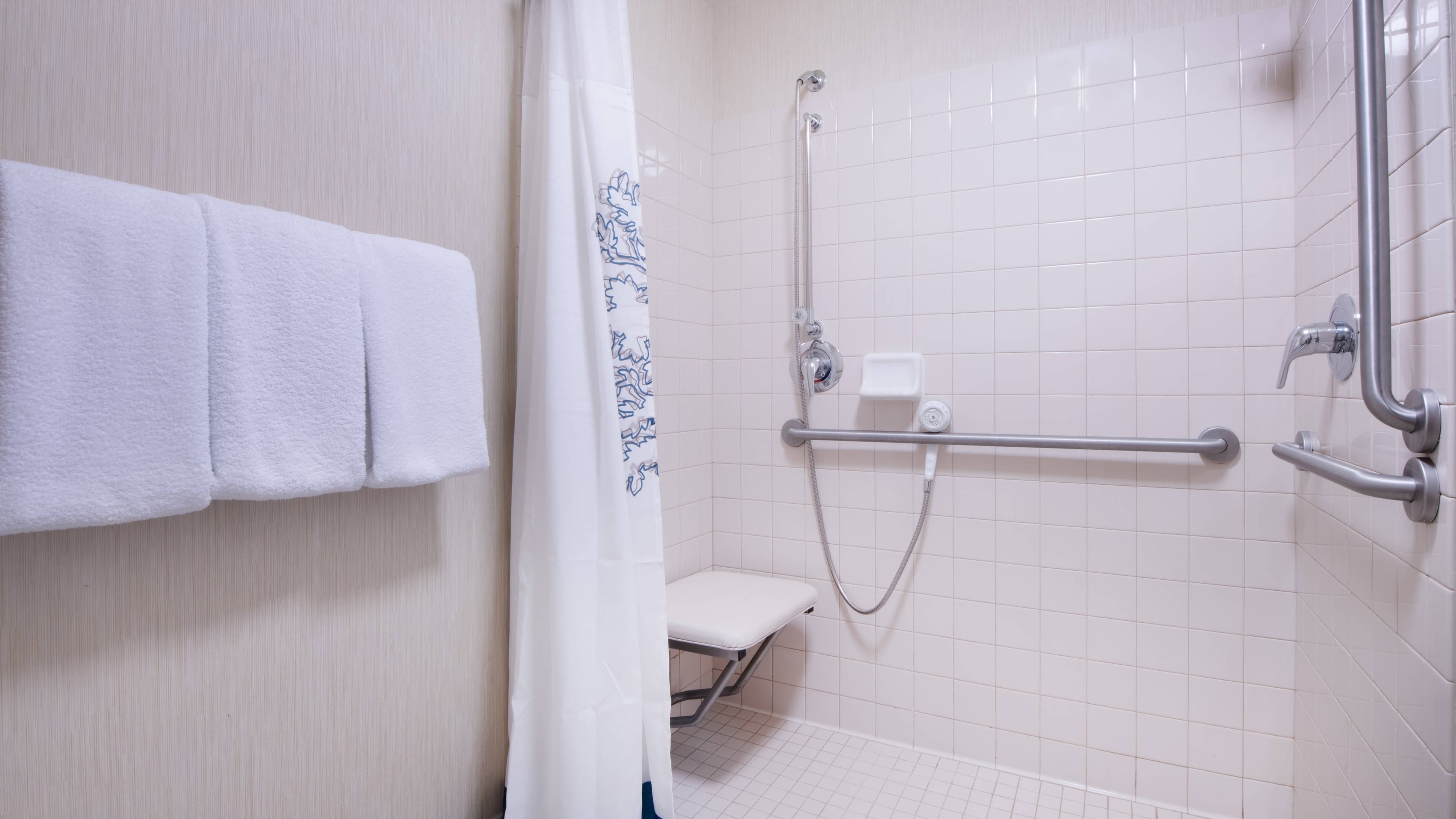 1 Bedroom Suite - Image 9