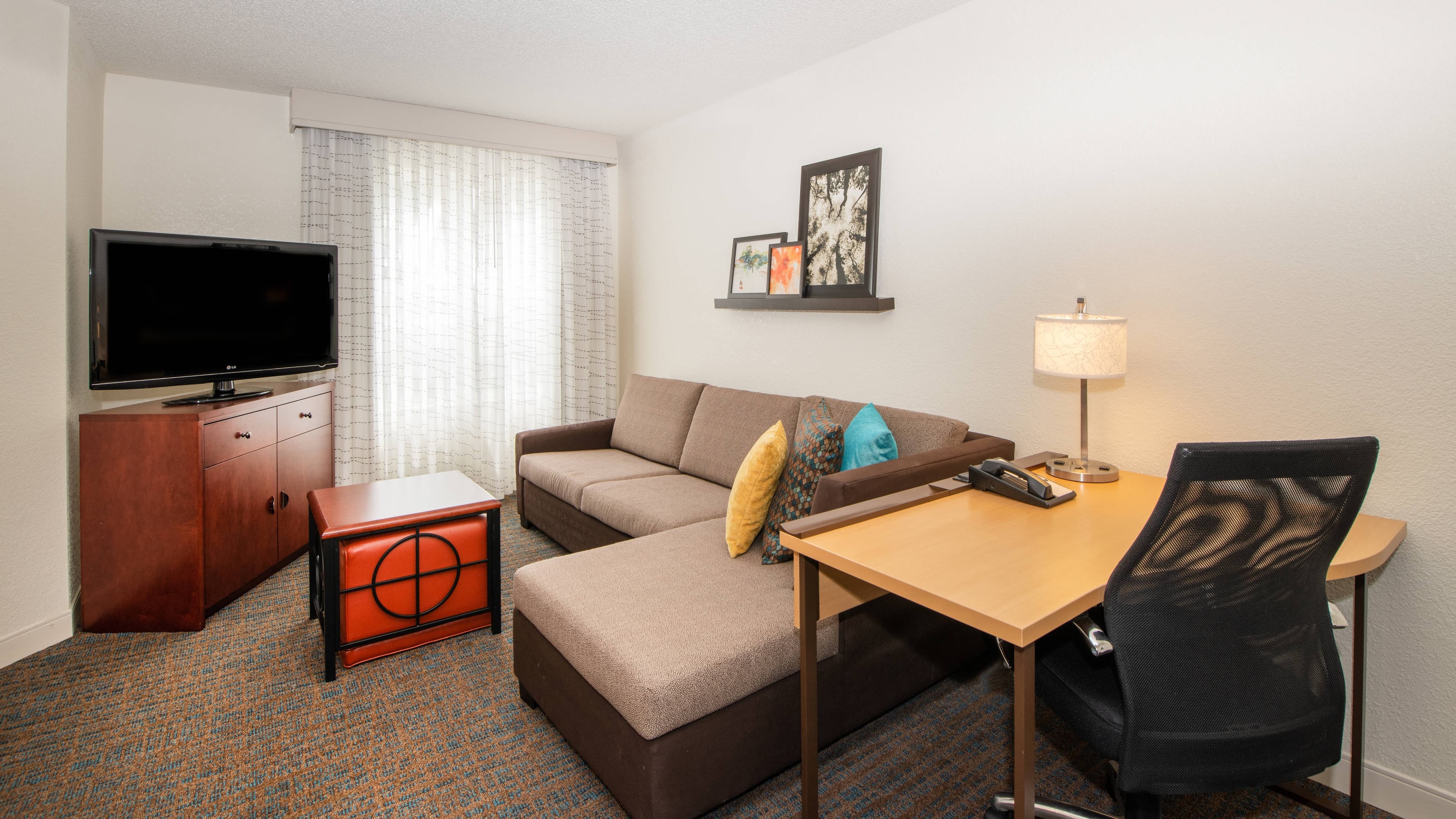 1 Bedroom Suite - Image 2