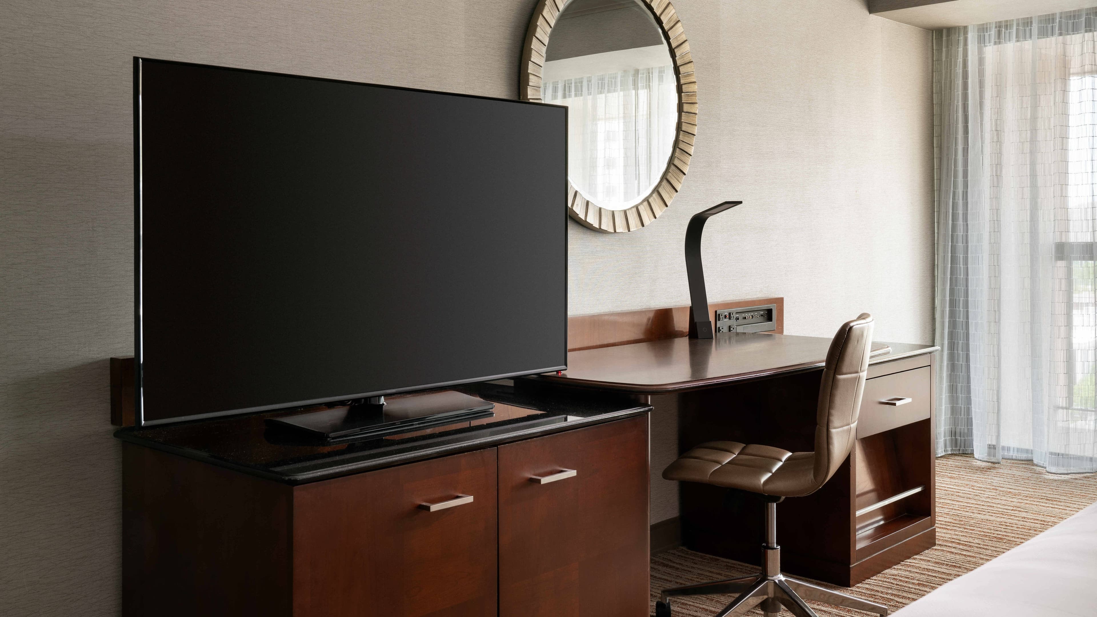 Deluxe Guest room - Image 7