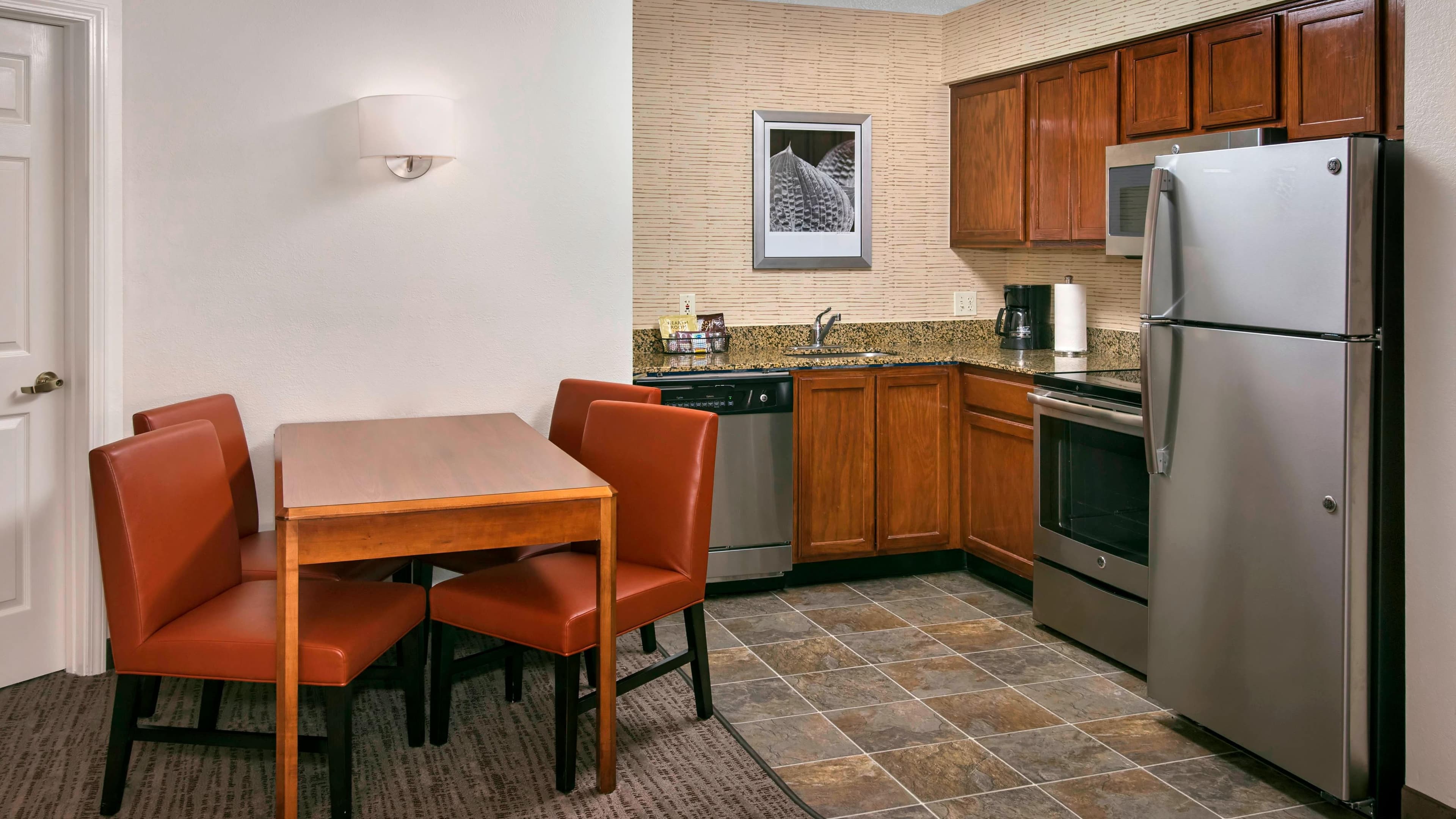 1 Bedroom Suite - Image 2