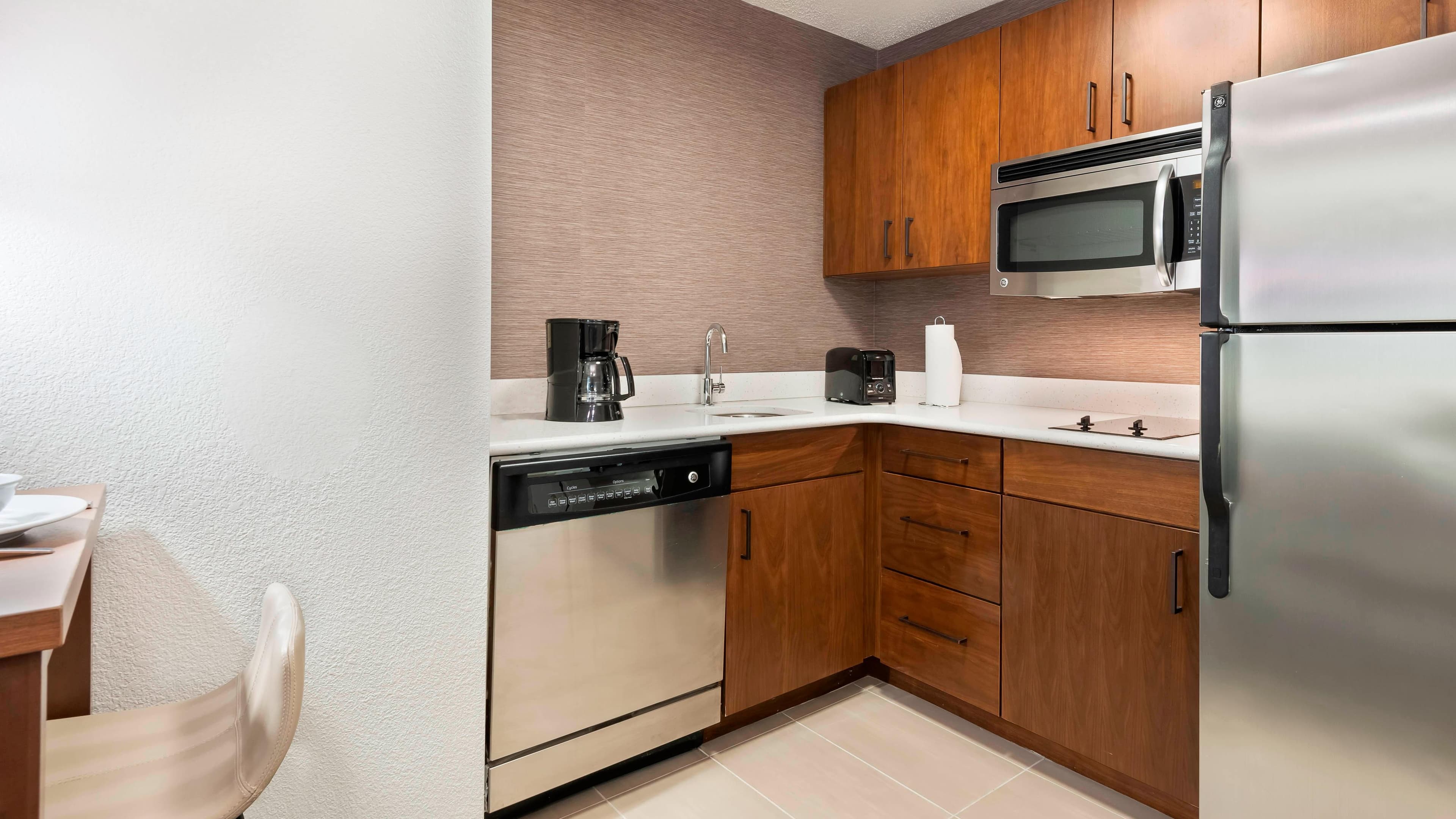 1 Bedroom Suite - Image 3