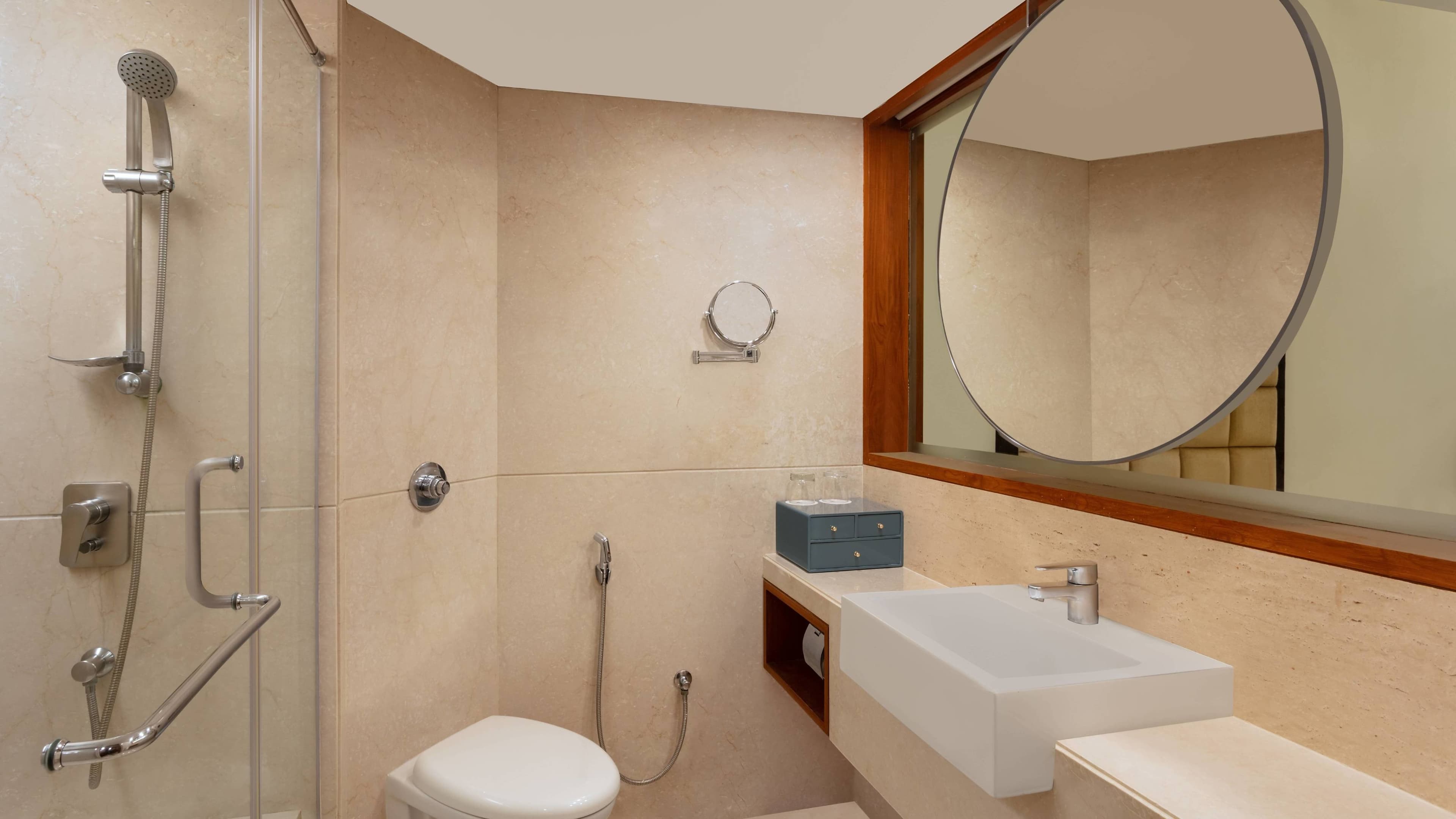 Deluxe Guest room - Image 3