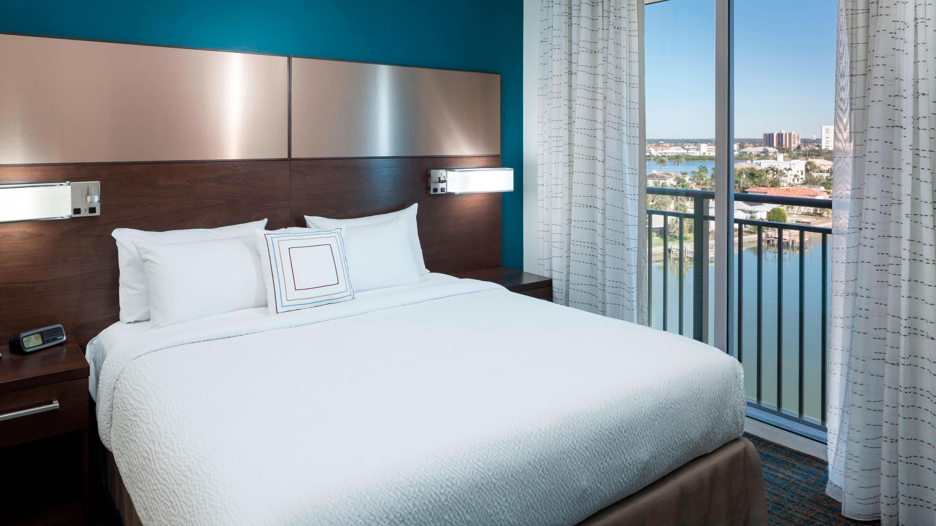 One Bedroom King Suite - Image 2