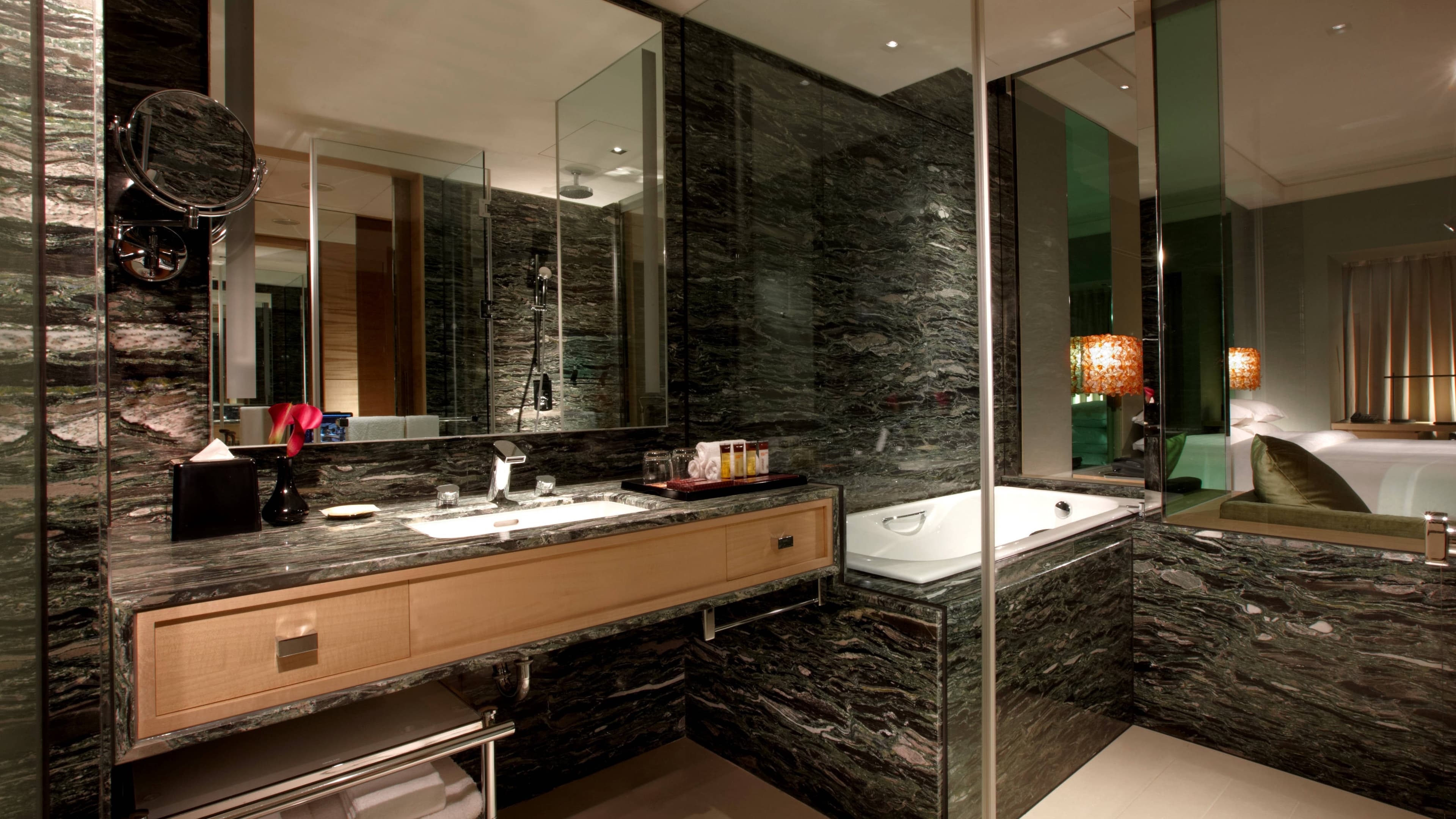 Deluxe Guest room - Image 2